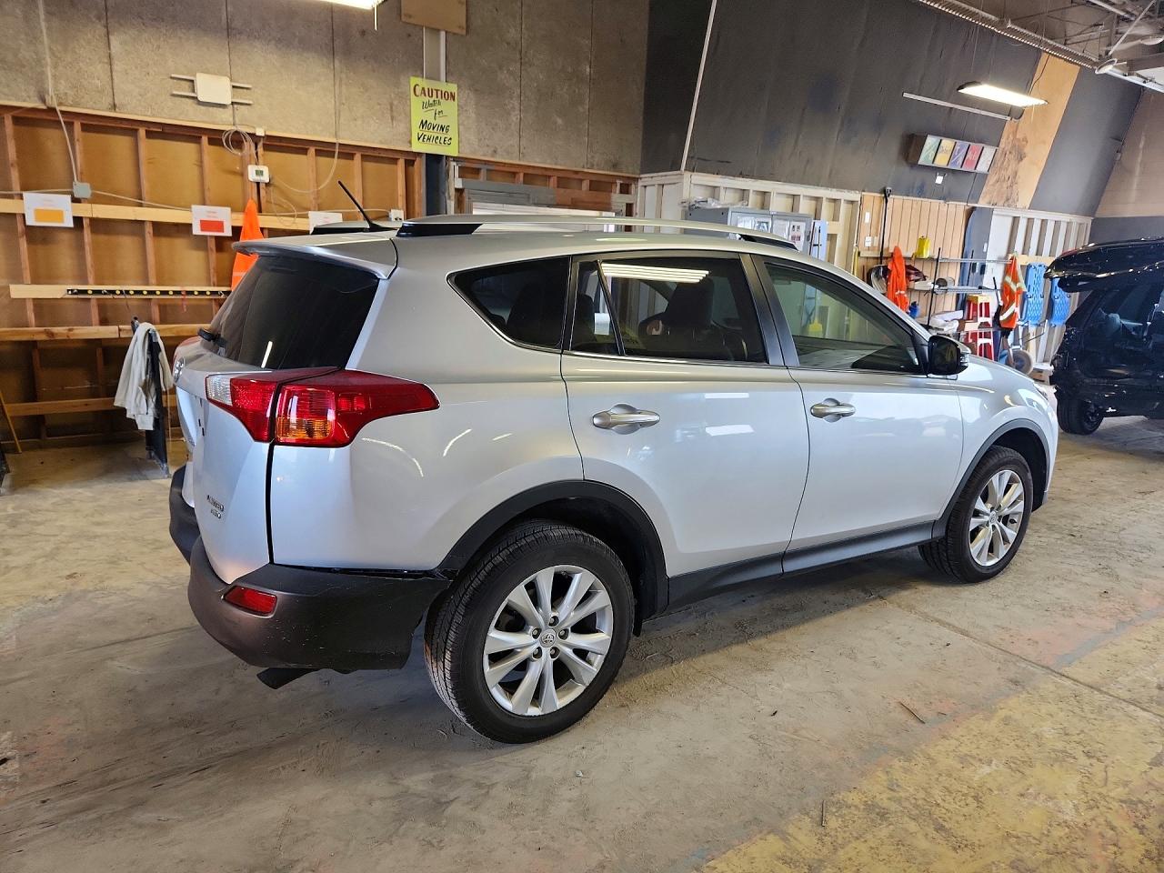 2014 Toyota Rav4 Limited Silver vin: JTMDFREV1ED080613
