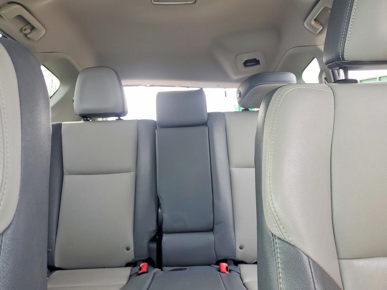 2013 Toyota Rav4 Limited Серебряный vin: JTMDFREV2D5010241