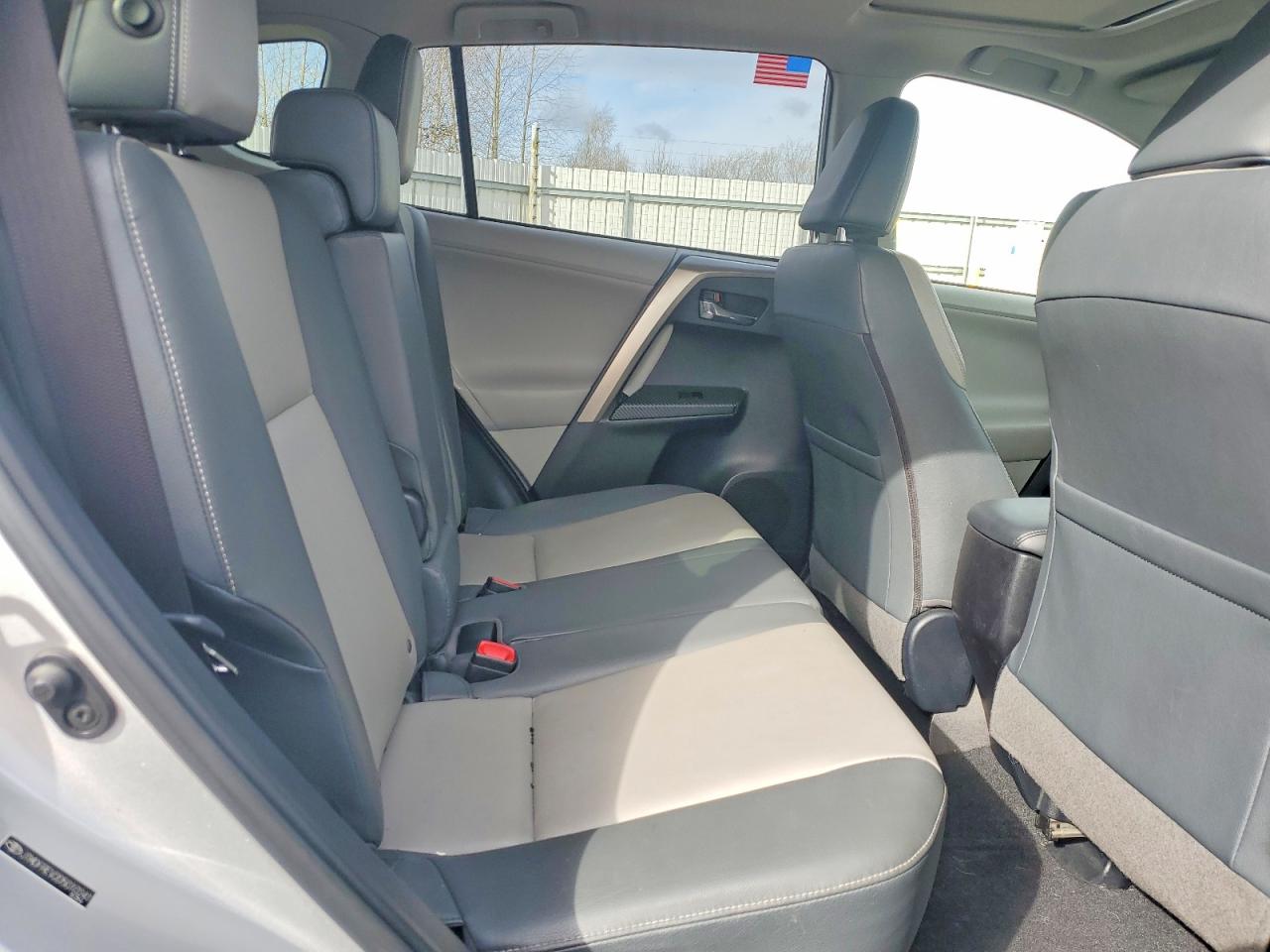 2013 Toyota Rav4 Limited Серебряный vin: JTMDFREV2D5010241