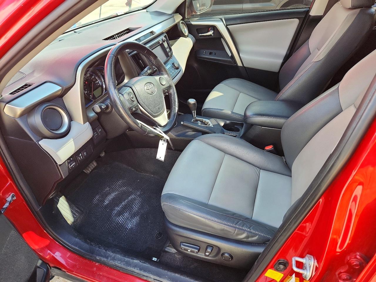 2015 Toyota Rav4 Limited Red vin: JTMDFREV2FD099110
