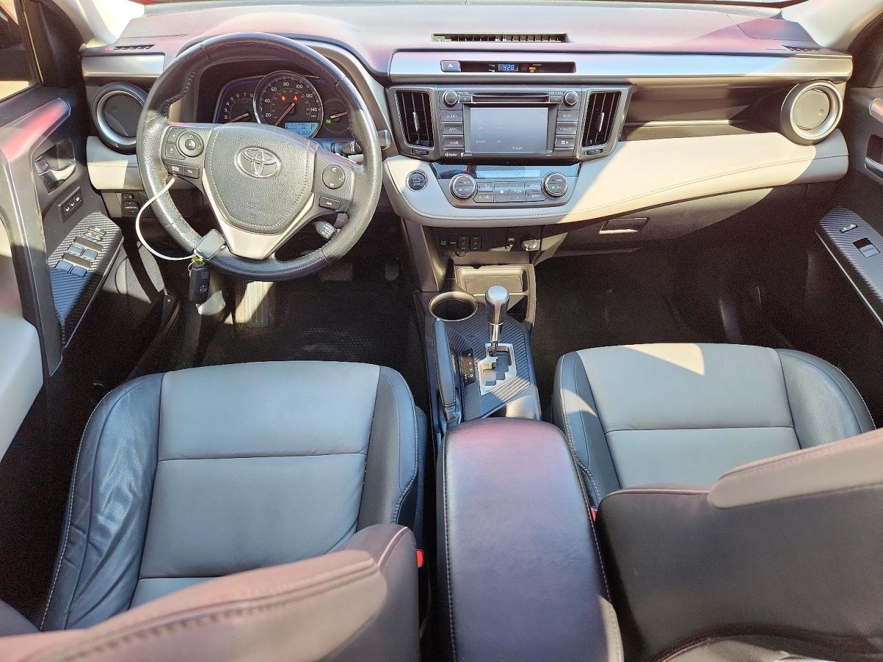 2015 Toyota Rav4 Limited Red vin: JTMDFREV2FD099110