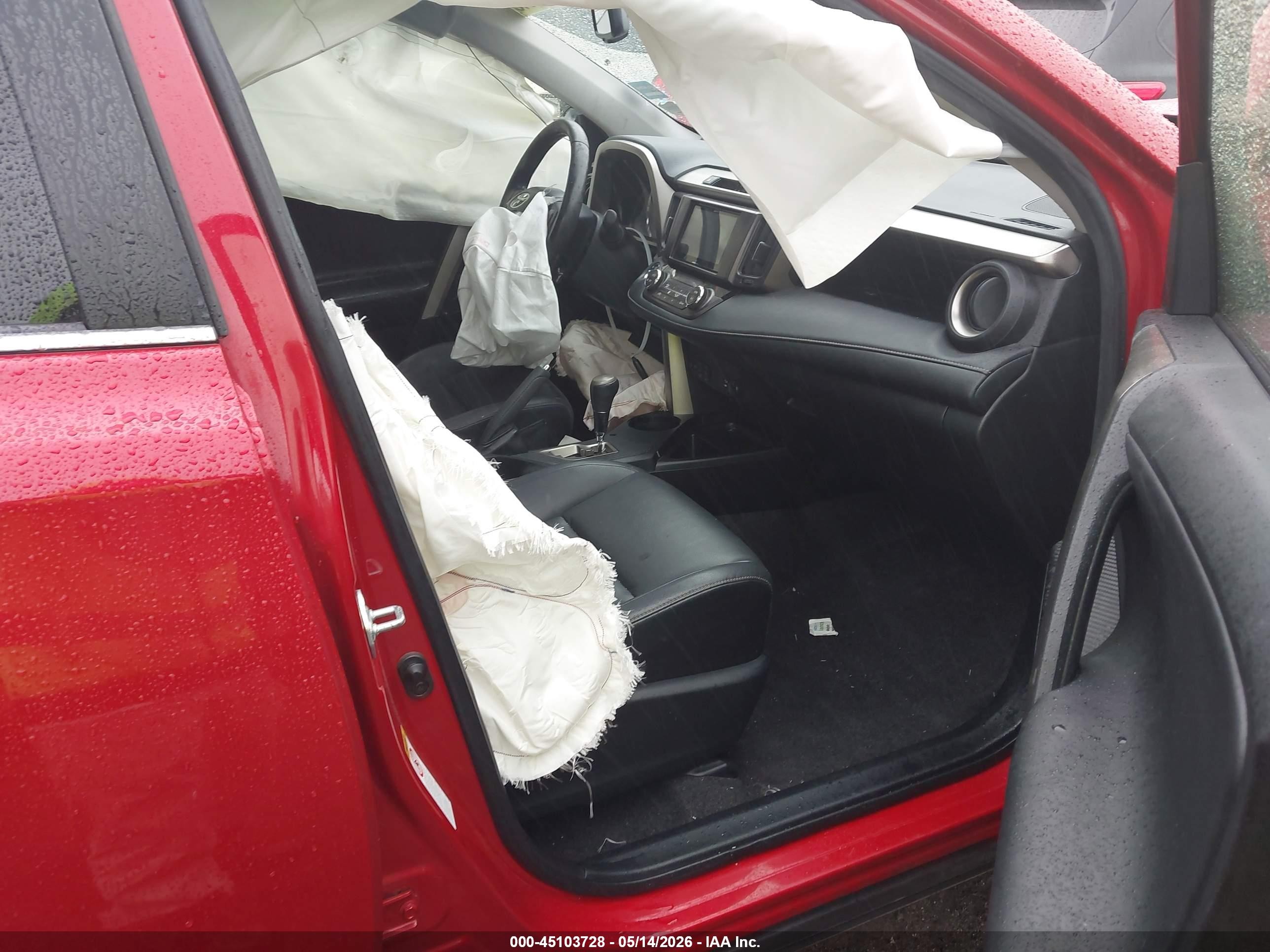 2015 Toyota Rav4 Limited Red vin: JTMDFREV2FD113216