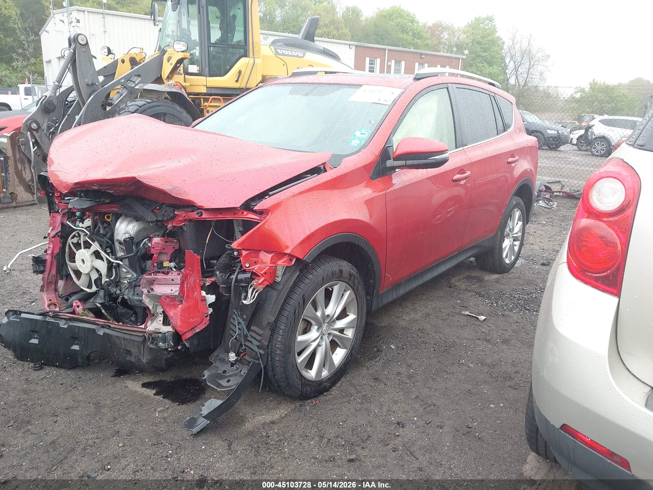 2015 Toyota Rav4 Limited Red vin: JTMDFREV2FD113216