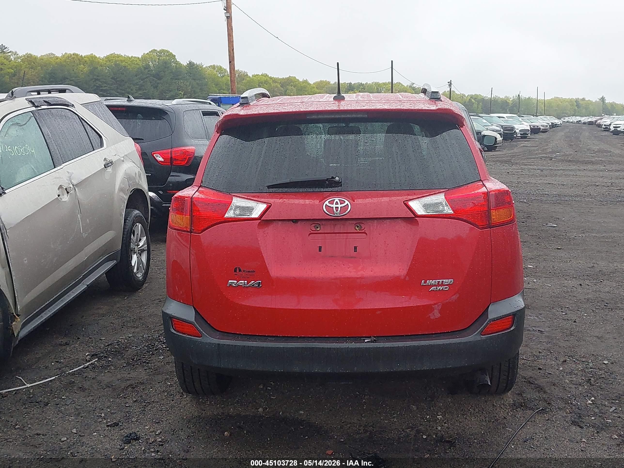 2015 Toyota Rav4 Limited Red vin: JTMDFREV2FD113216