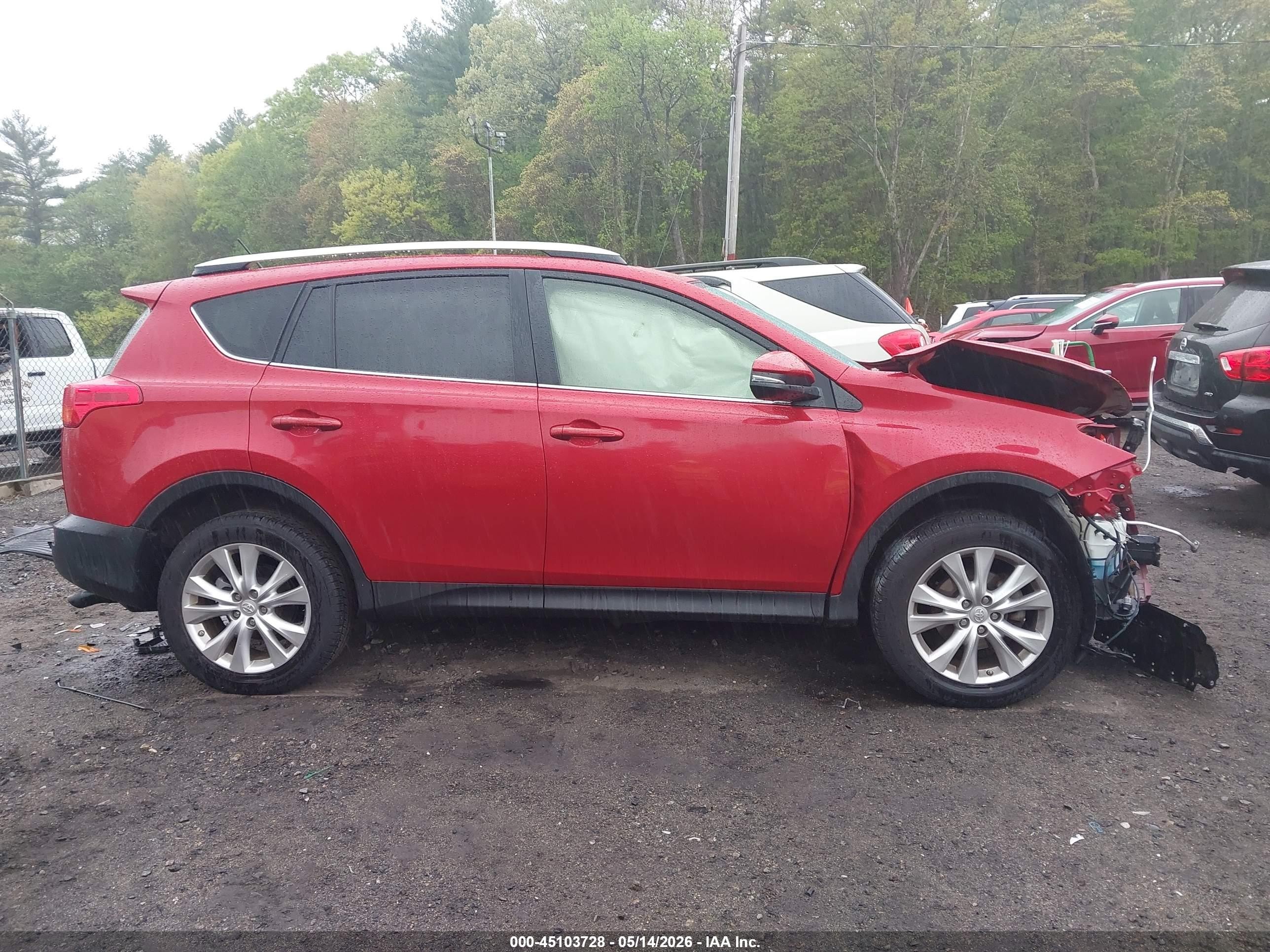 2015 Toyota Rav4 Limited Red vin: JTMDFREV2FD113216