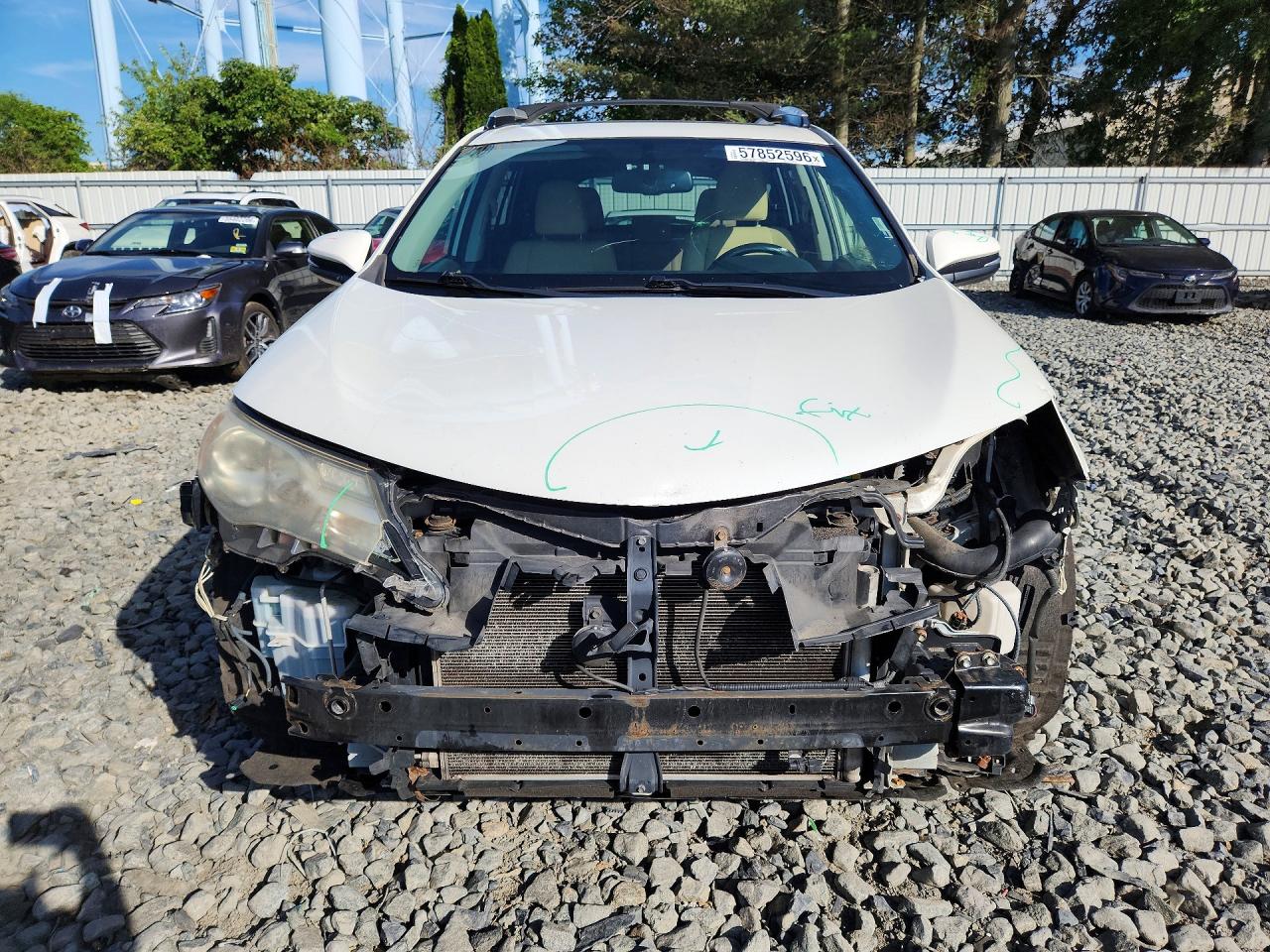 2015 Toyota Rav4 Limited White vin: JTMDFREV3FD110549