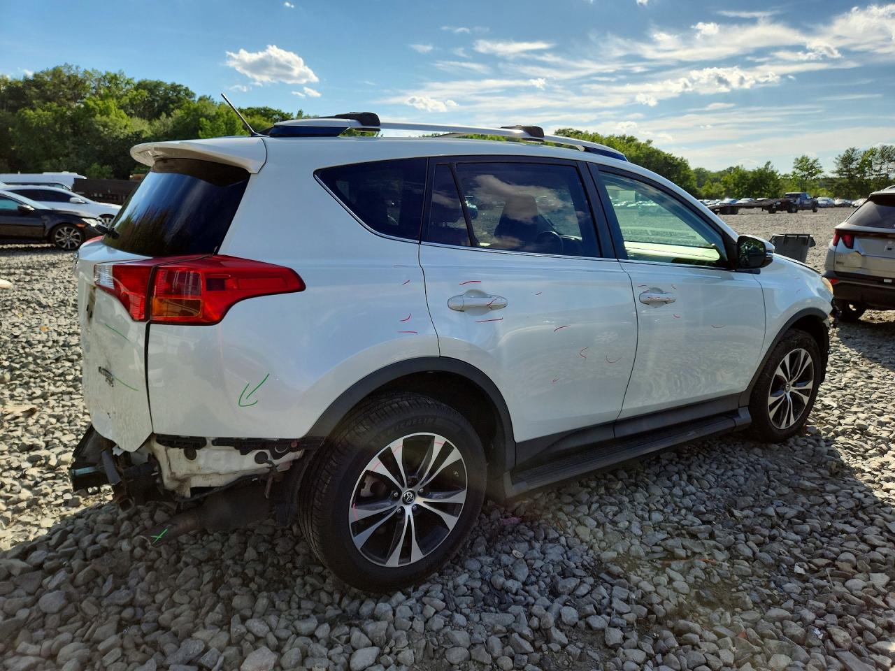2015 Toyota Rav4 Limited White vin: JTMDFREV3FD110549