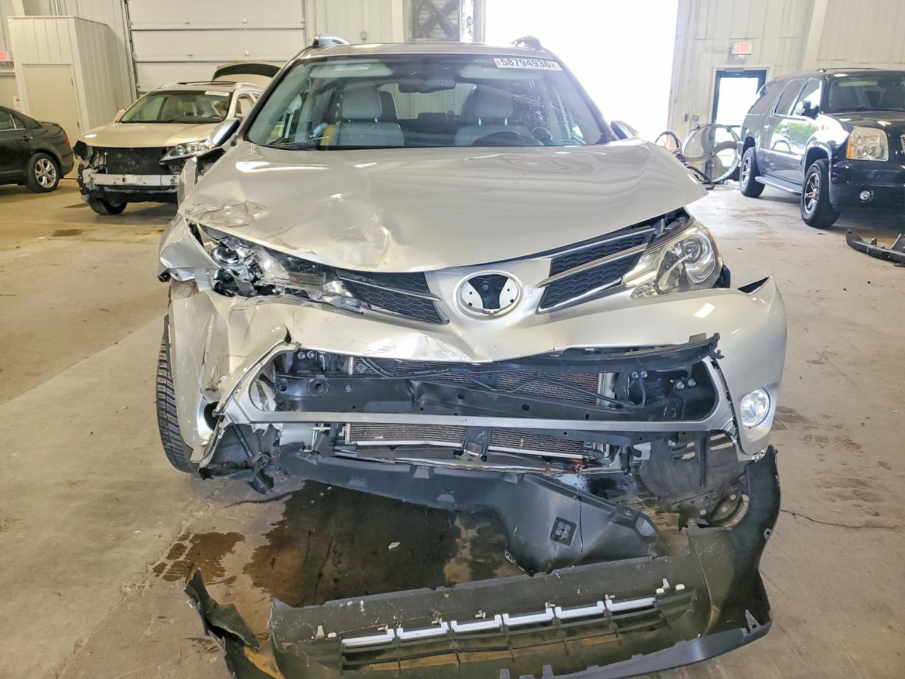 2015 Toyota Rav4 Limited Silver vin: JTMDFREV3FD144751
