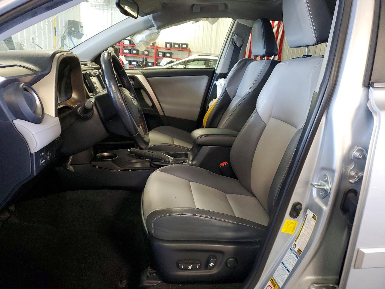 2015 Toyota Rav4 Limited Silver vin: JTMDFREV3FD144751