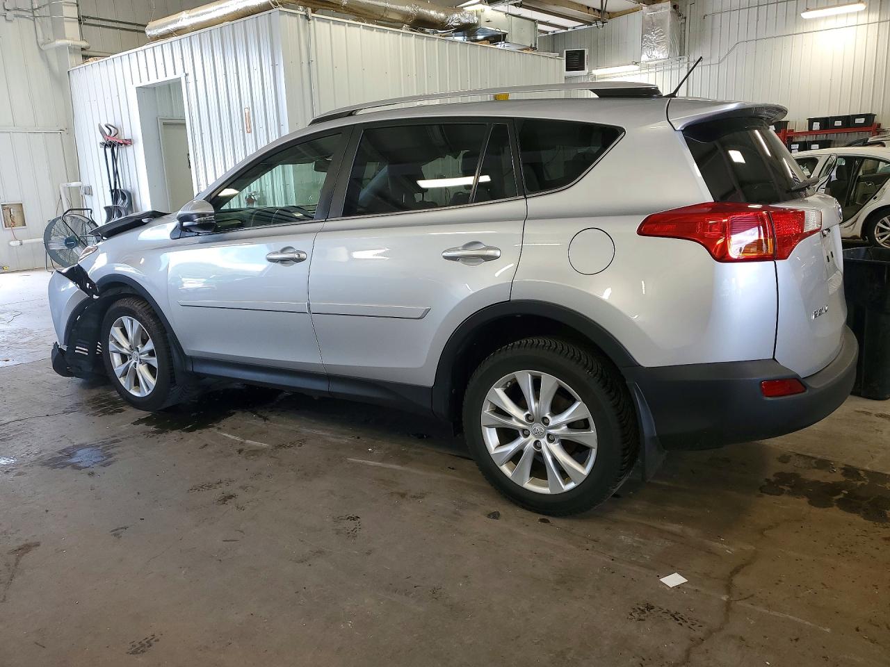 2015 Toyota Rav4 Limited Silver vin: JTMDFREV3FD144751