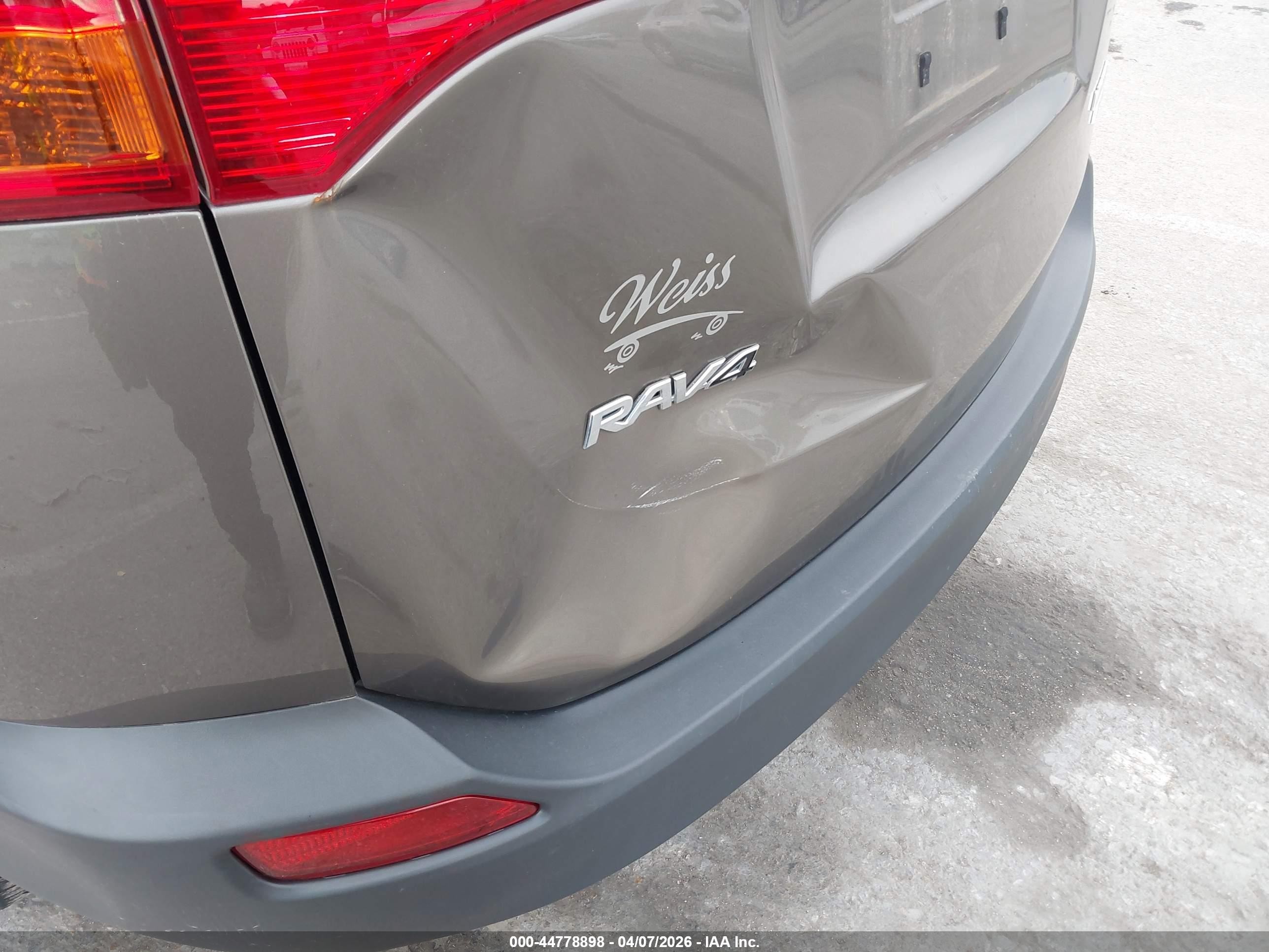 2015 Toyota Rav4 Limited Tan vin: JTMDFREV3FD168595