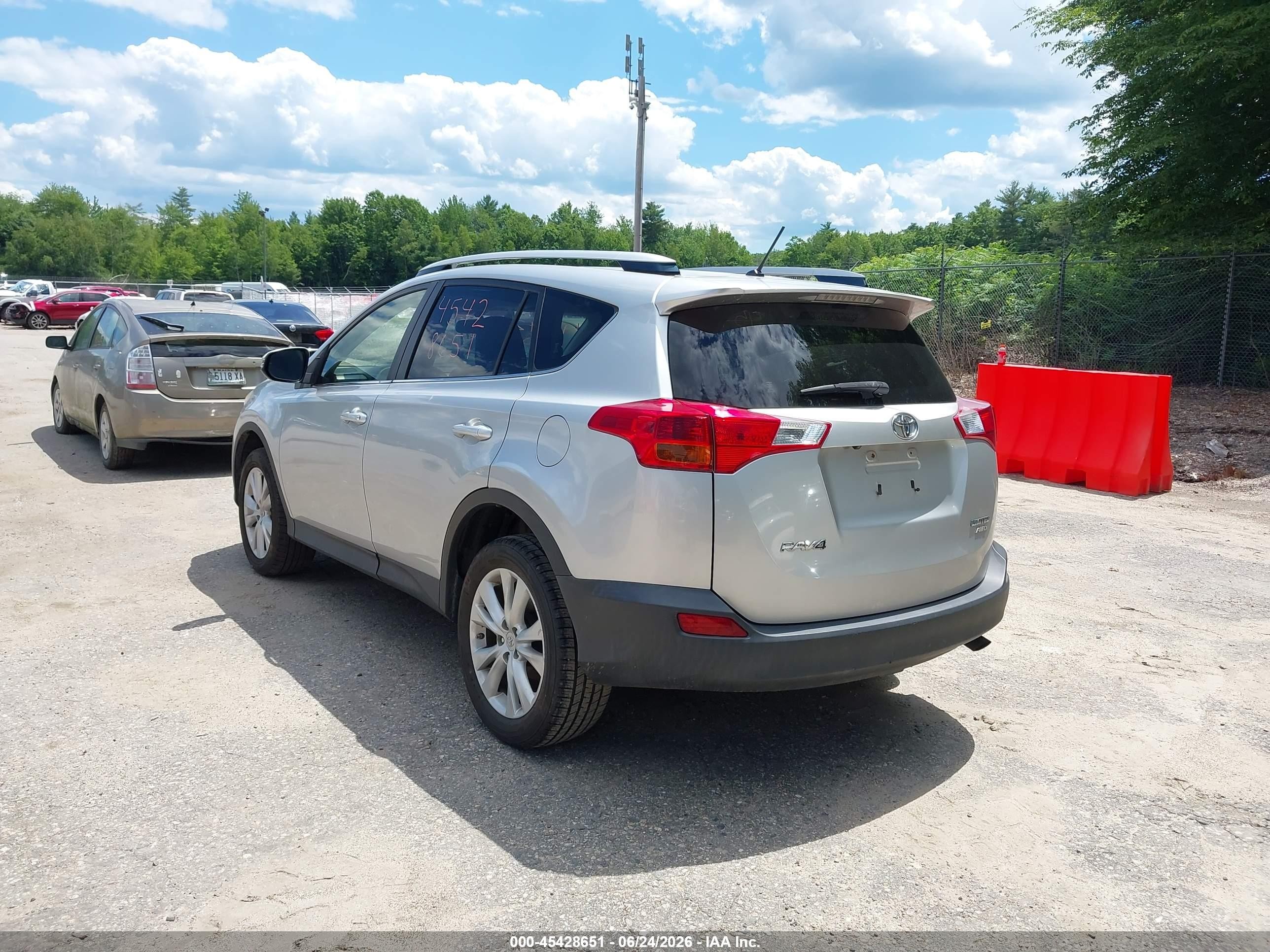 2013 Toyota Rav4 Limited Silver vin: JTMDFREV4DD002339