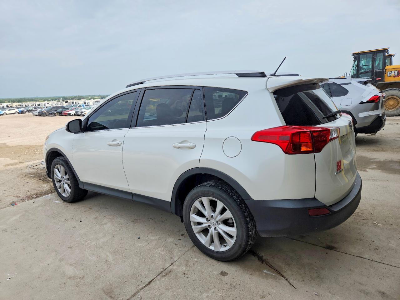 2013 Toyota Rav4 Limited White vin: JTMDFREV4DD043005