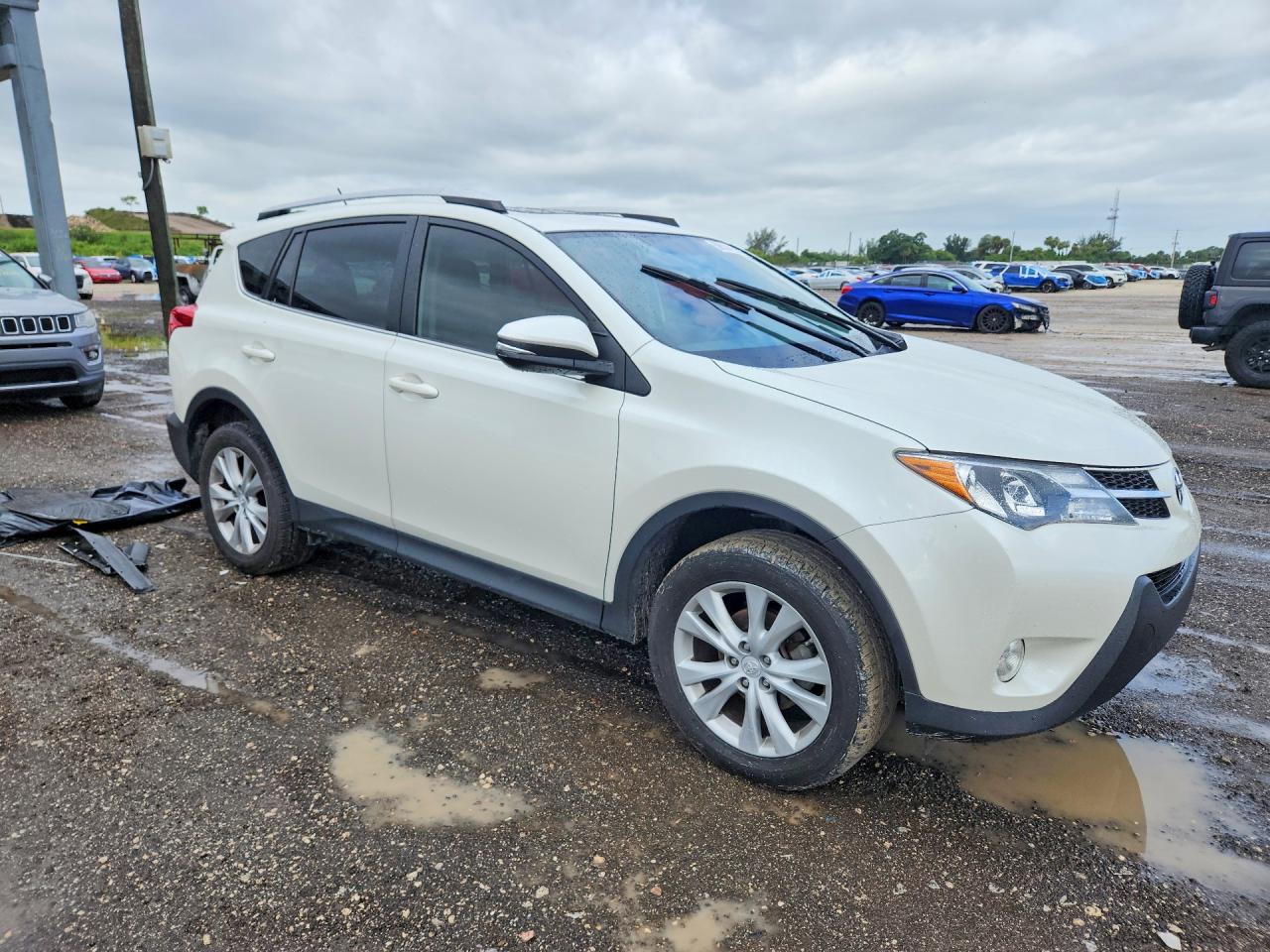 2014 Toyota Rav4 Limited White vin: JTMDFREV4ED084526