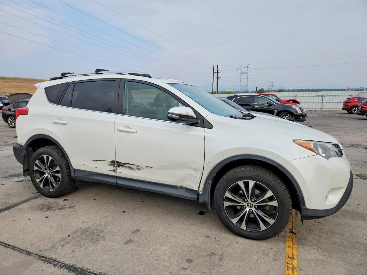 2015 Toyota Rav4 Limited White vin: JTMDFREV4FD127327