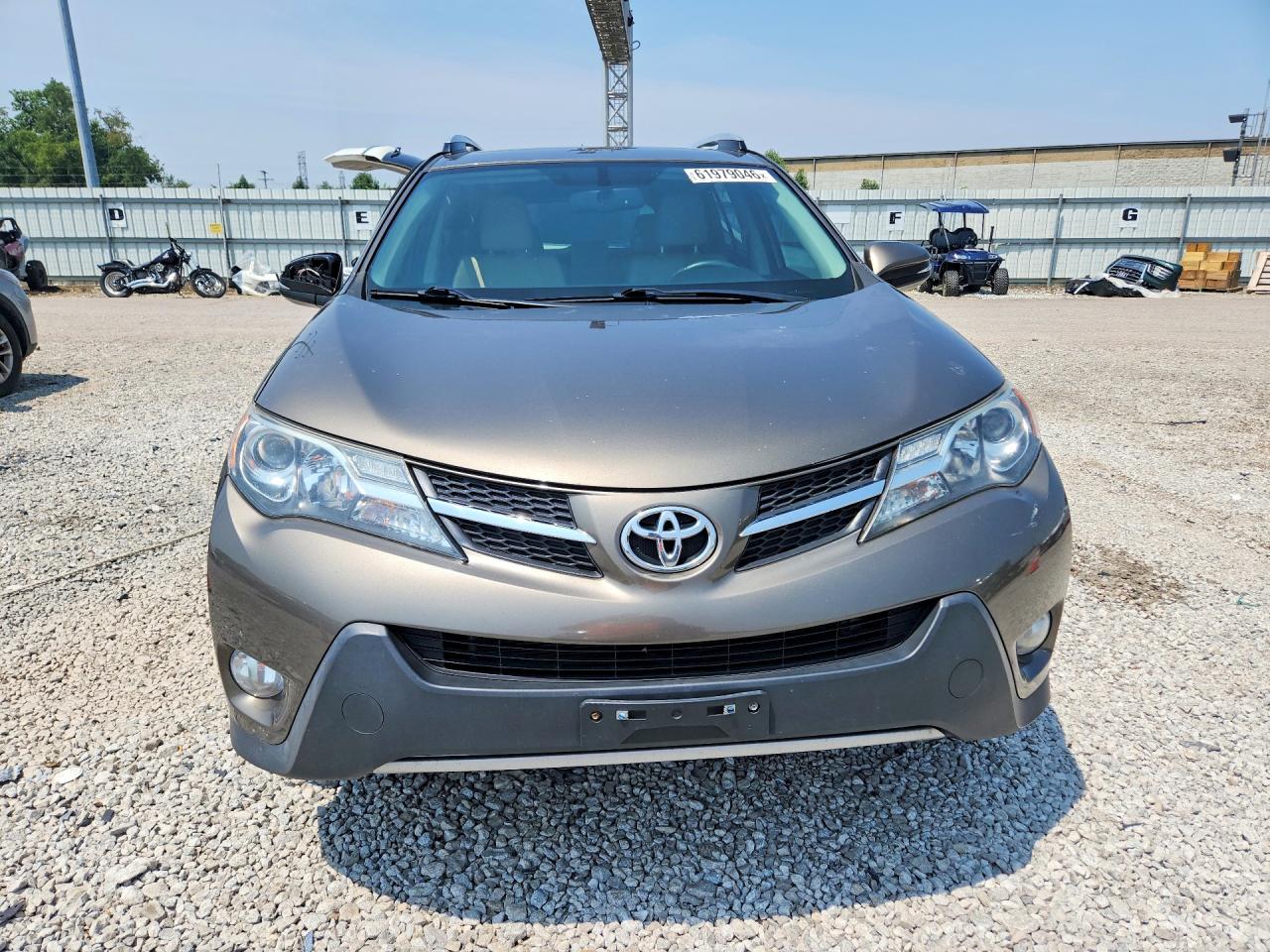 2015 Toyota Rav4 Limited Gold vin: JTMDFREV4FD164197