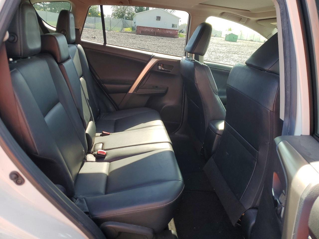2015 Toyota Rav4 Limited White vin: JTMDFREV4FJ019436