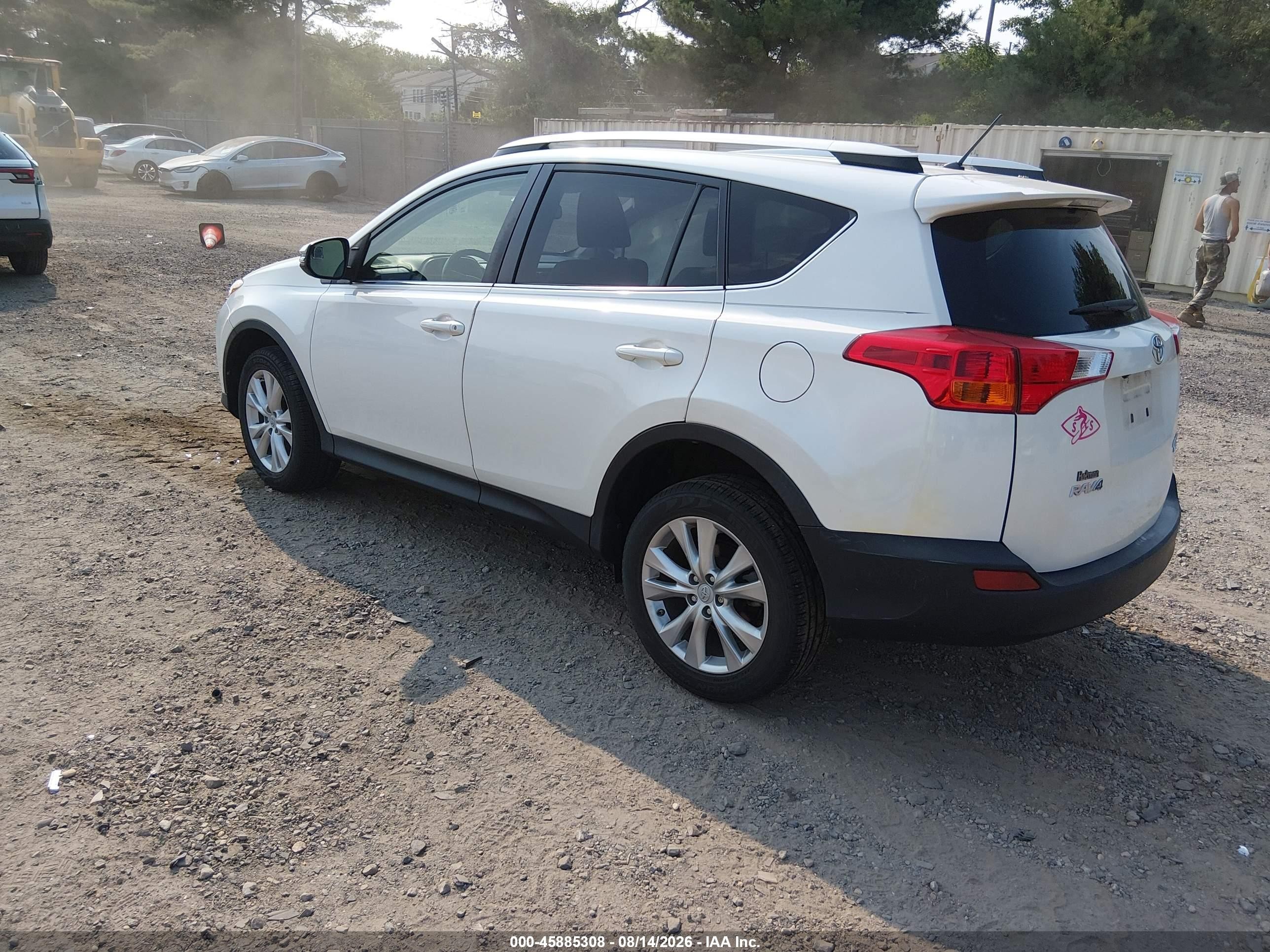 2013 Toyota Rav4 Limited White vin: JTMDFREV5D5017992