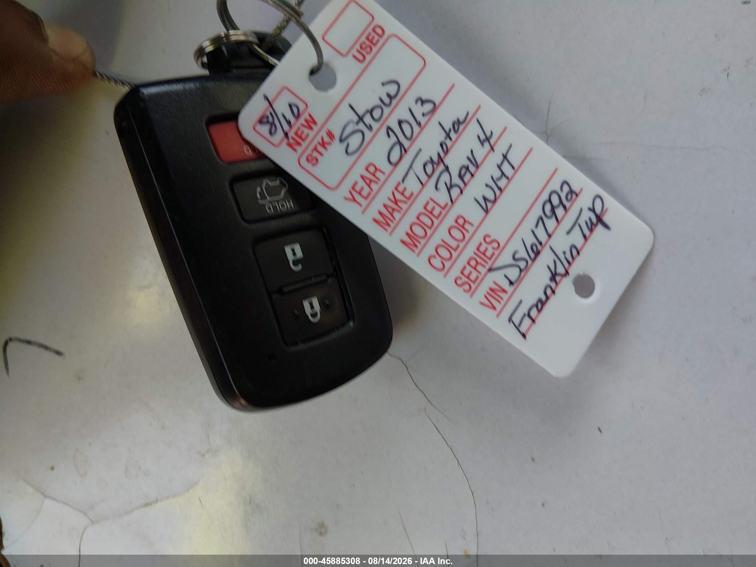 2013 Toyota Rav4 Limited White vin: JTMDFREV5D5017992