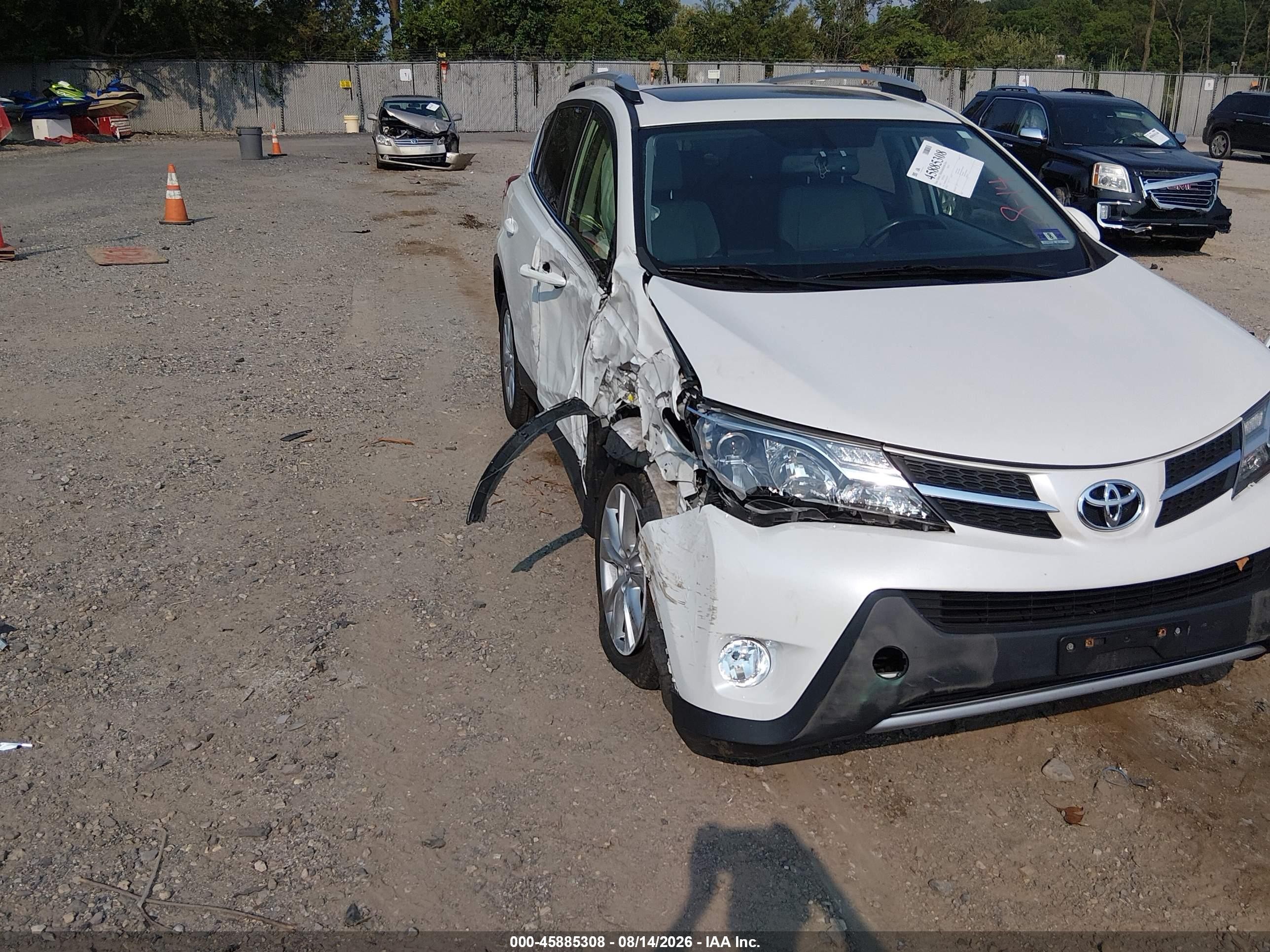 2013 Toyota Rav4 Limited White vin: JTMDFREV5D5017992