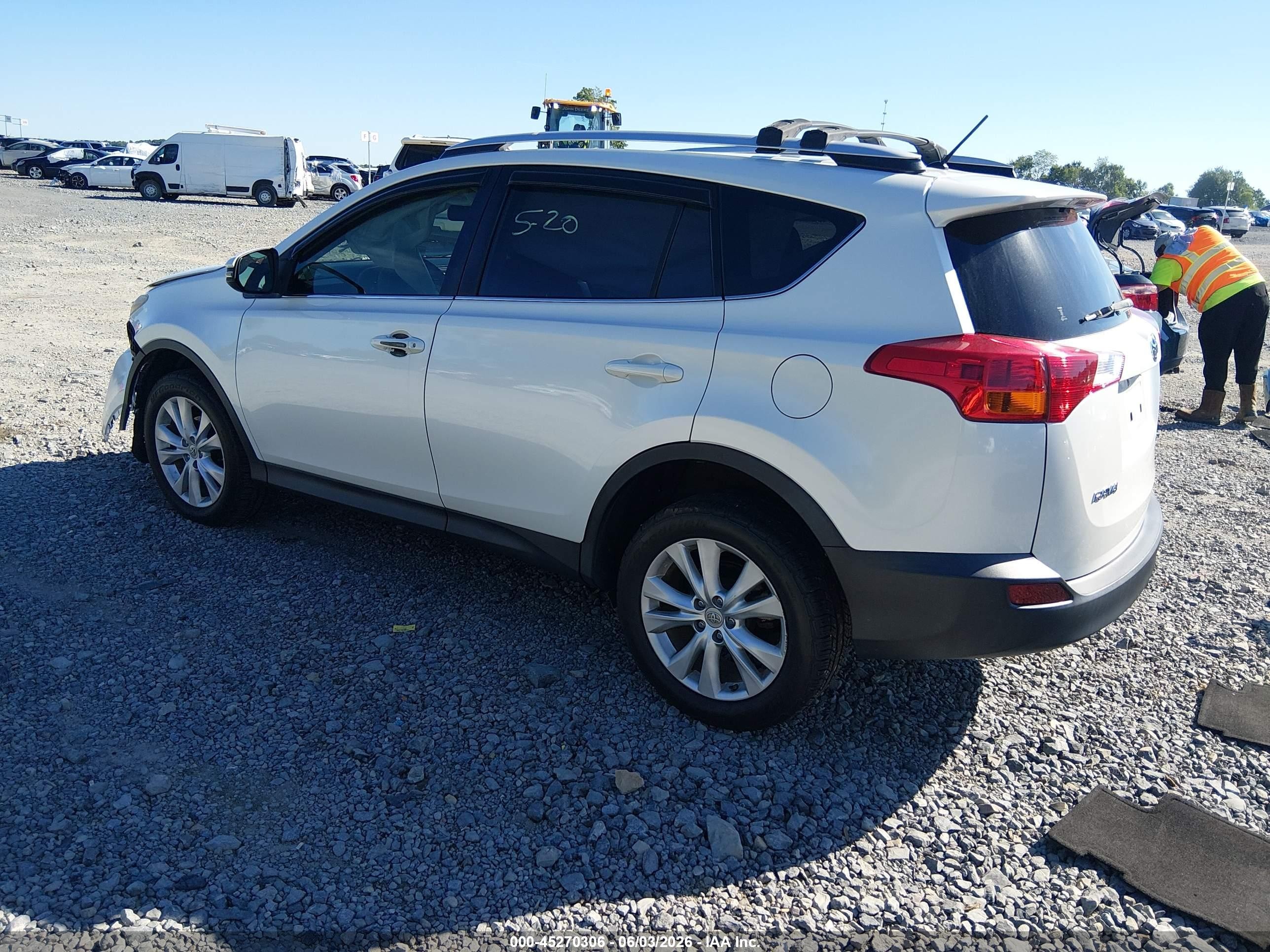 2013 Toyota Rav4 Limited White vin: JTMDFREV5DD024124