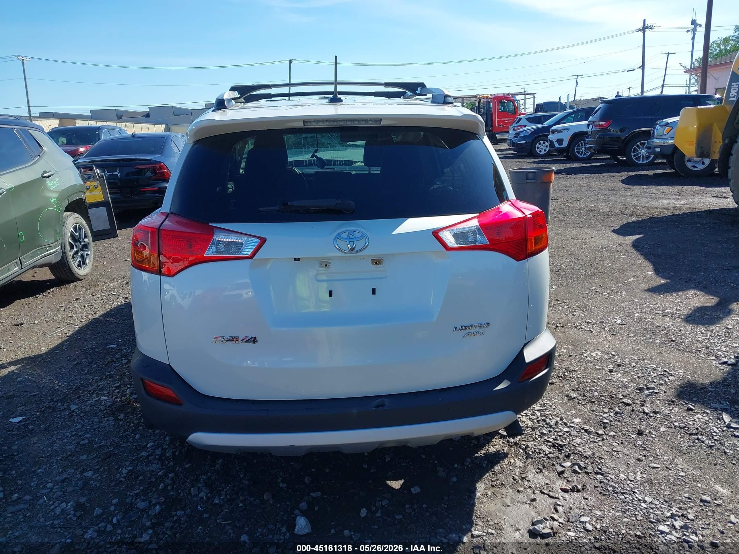 2015 Toyota Rav4 Limited White vin: JTMDFREV5FJ034639