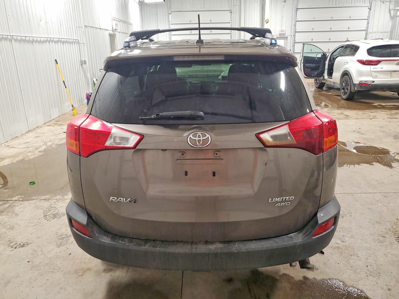 2014 Toyota Rav4 Limited Brown vin: JTMDFREV6ED087654