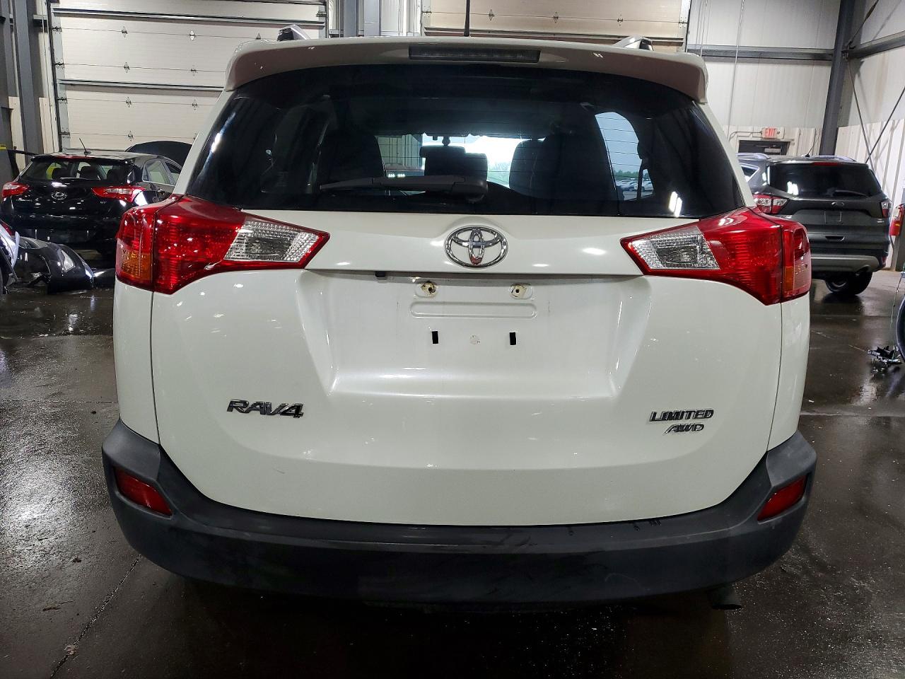2015 Toyota Rav4 Limited Белый vin: JTMDFREV6FD161446