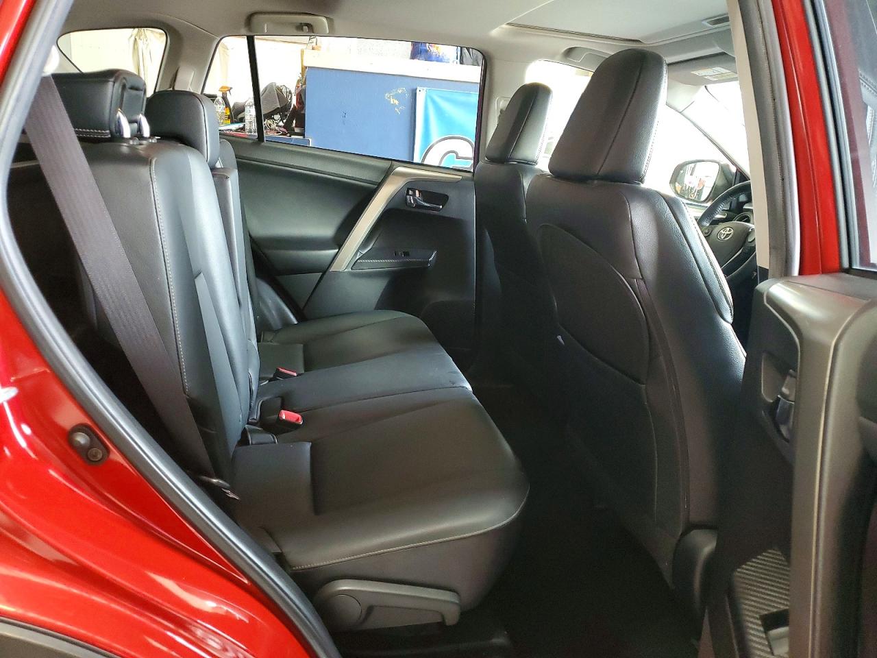 2014 Toyota Rav4 Limited Red vin: JTMDFREV7ED069020