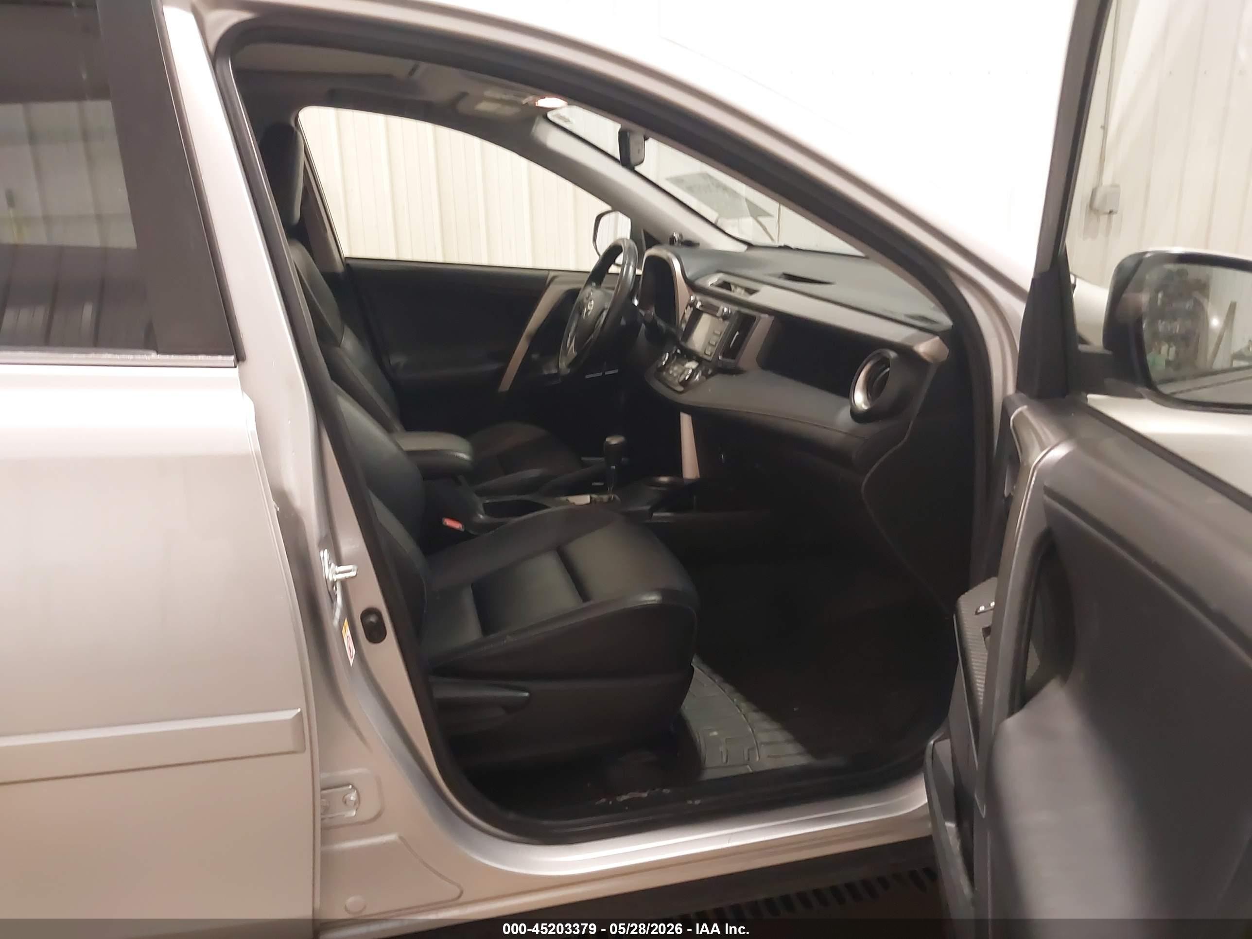 2013 Toyota Rav4 Limited Silver vin: JTMDFREV8D5020546