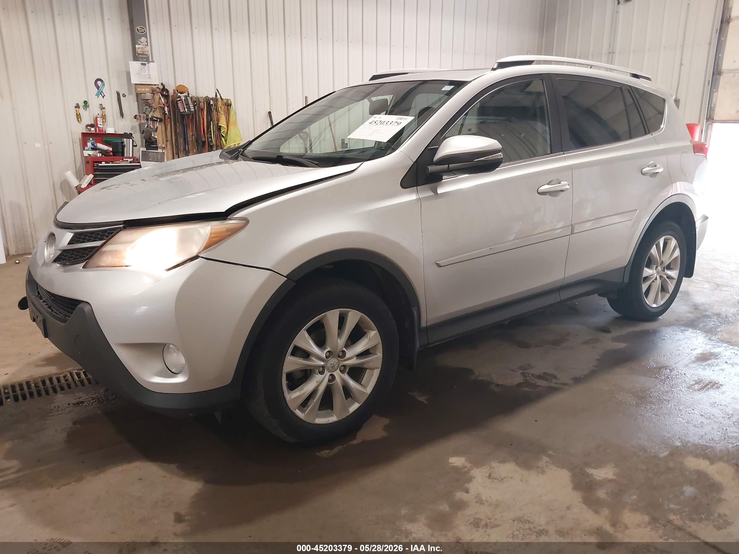 2013 Toyota Rav4 Limited Silver vin: JTMDFREV8D5020546