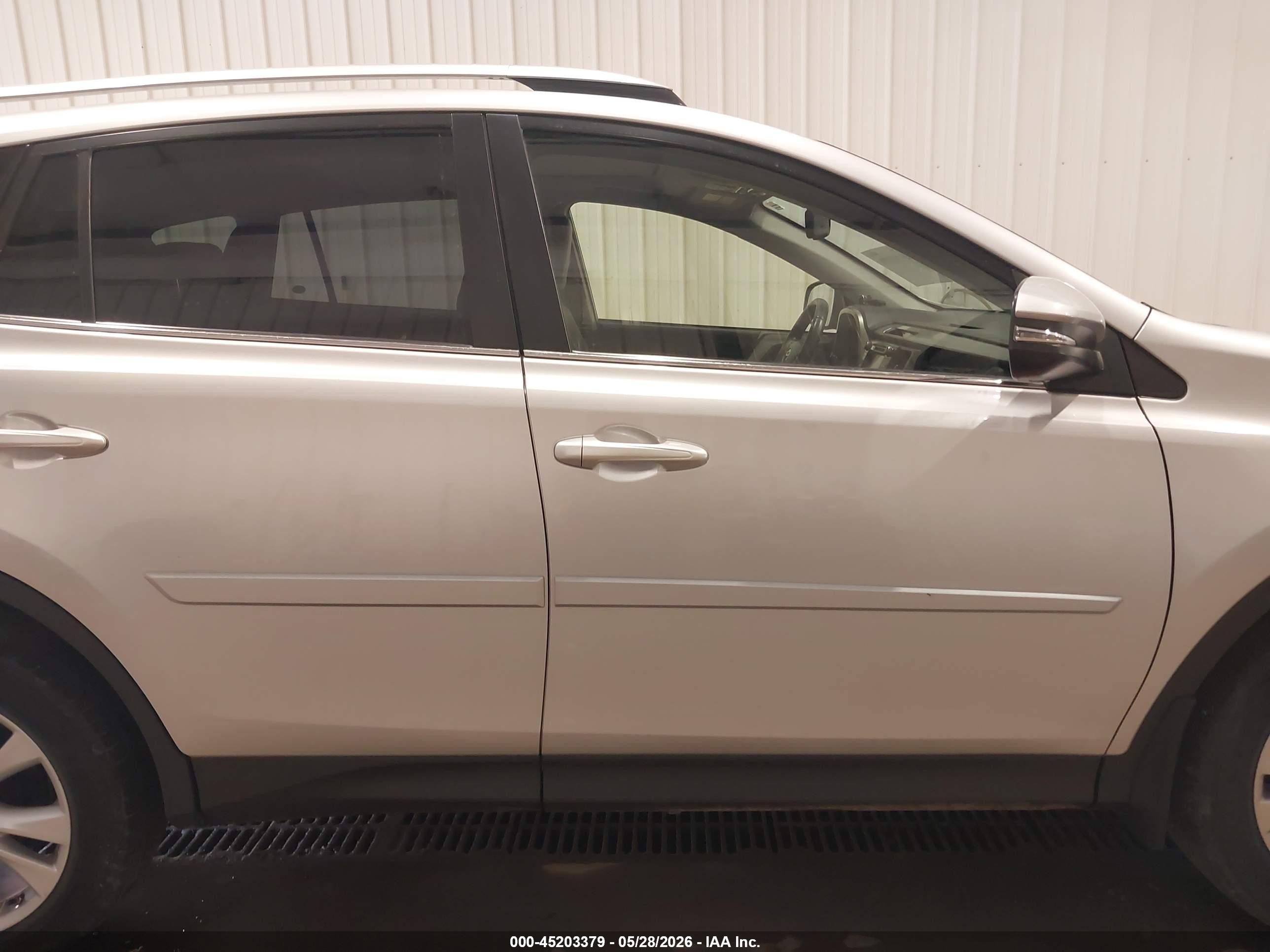 2013 Toyota Rav4 Limited Silver vin: JTMDFREV8D5020546