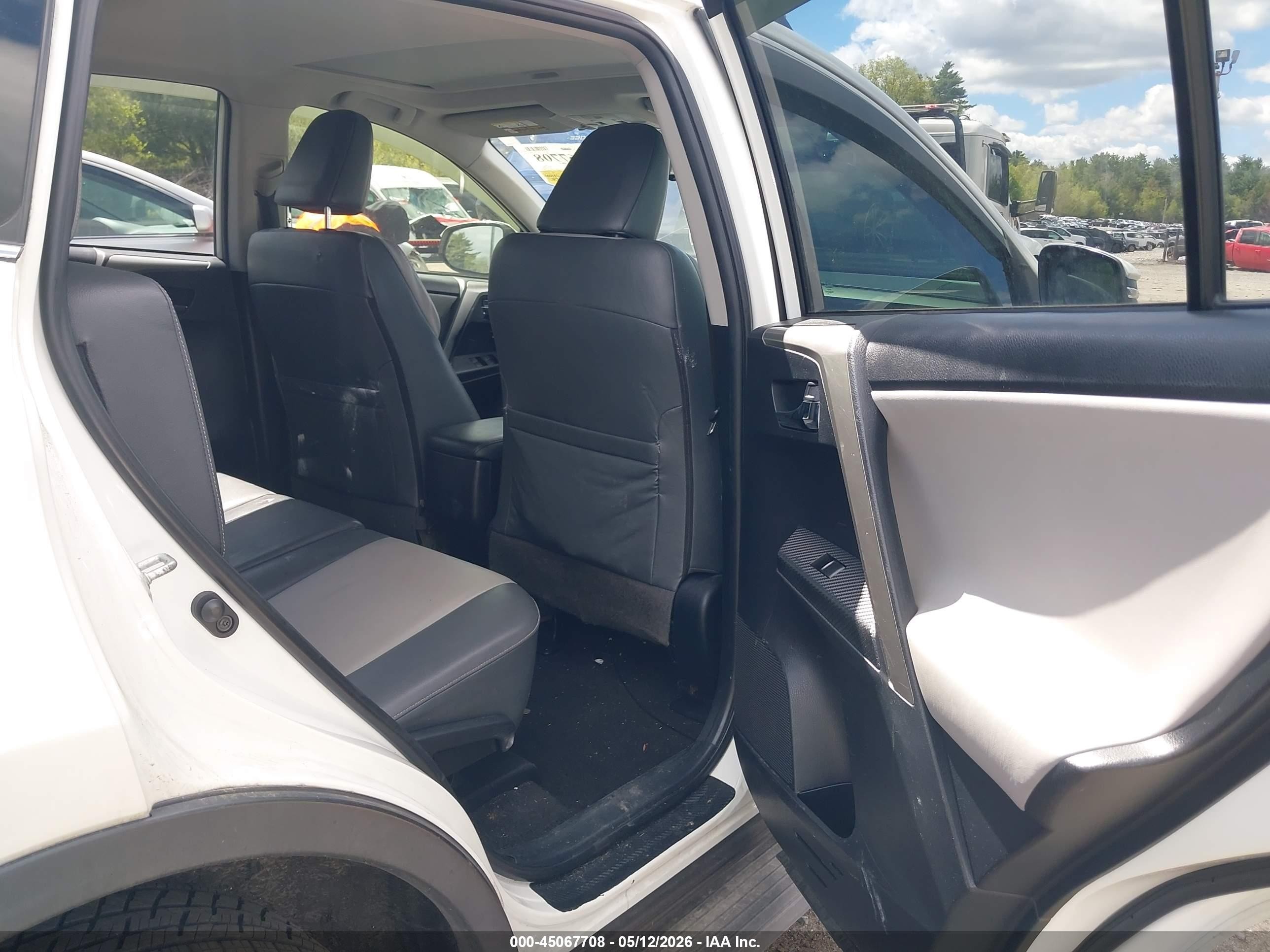 2014 Toyota Rav4 Limited White vin: JTMDFREV8ED049004