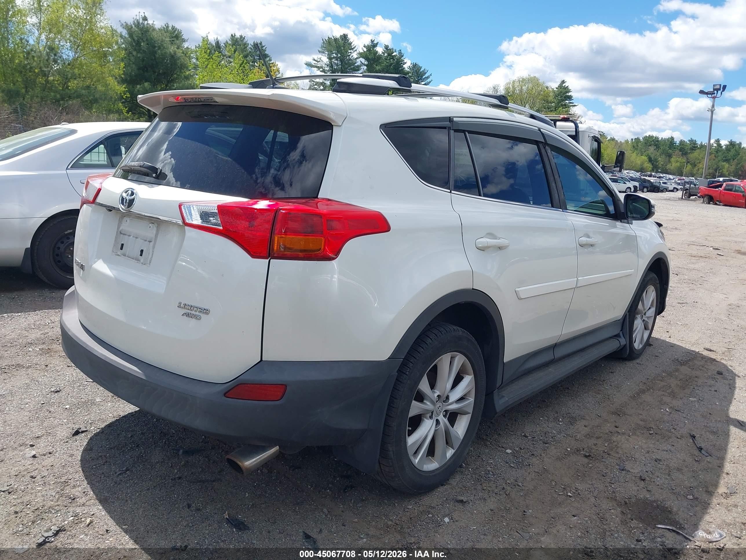 2014 Toyota Rav4 Limited White vin: JTMDFREV8ED049004