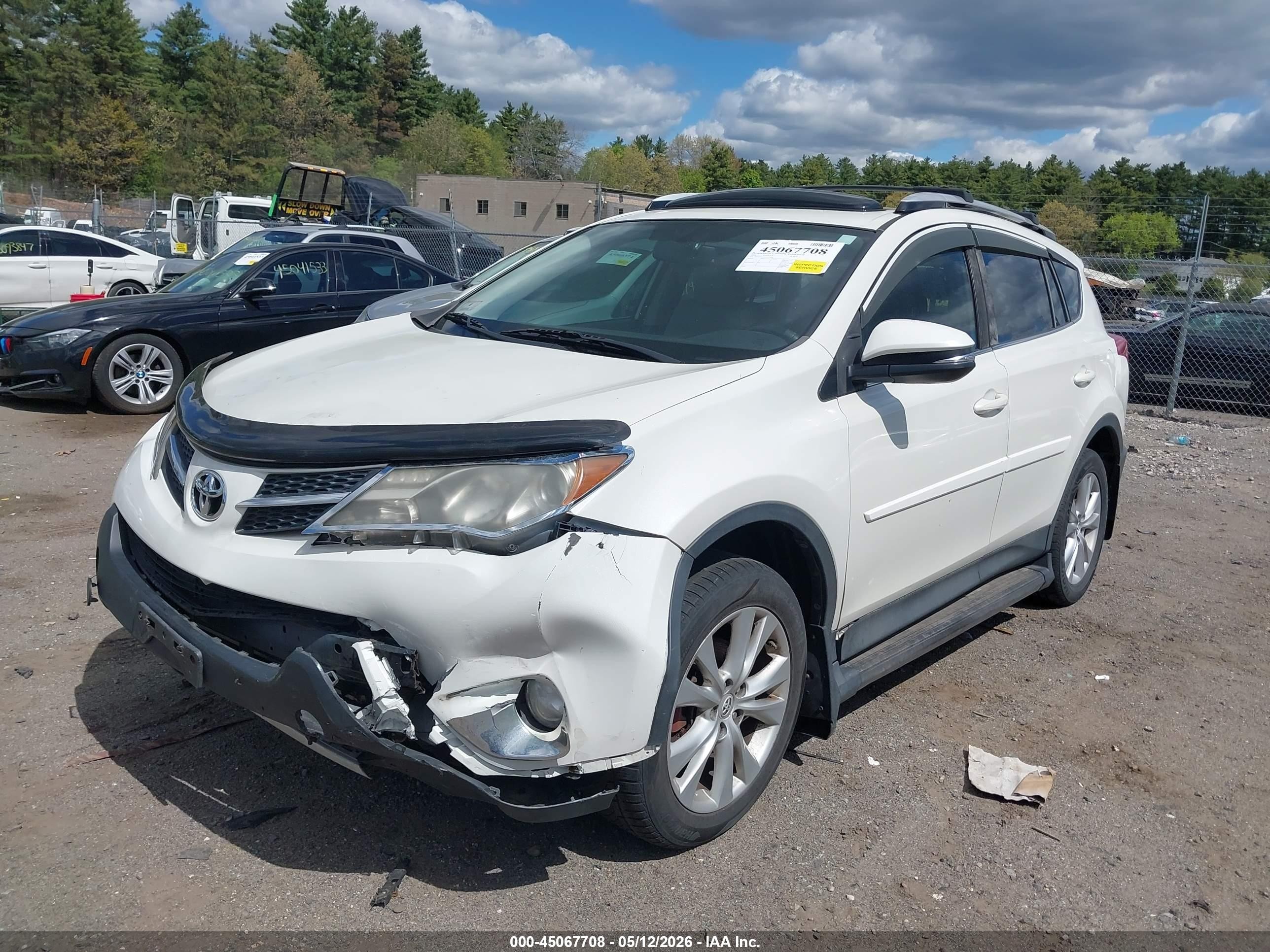 2014 Toyota Rav4 Limited White vin: JTMDFREV8ED049004