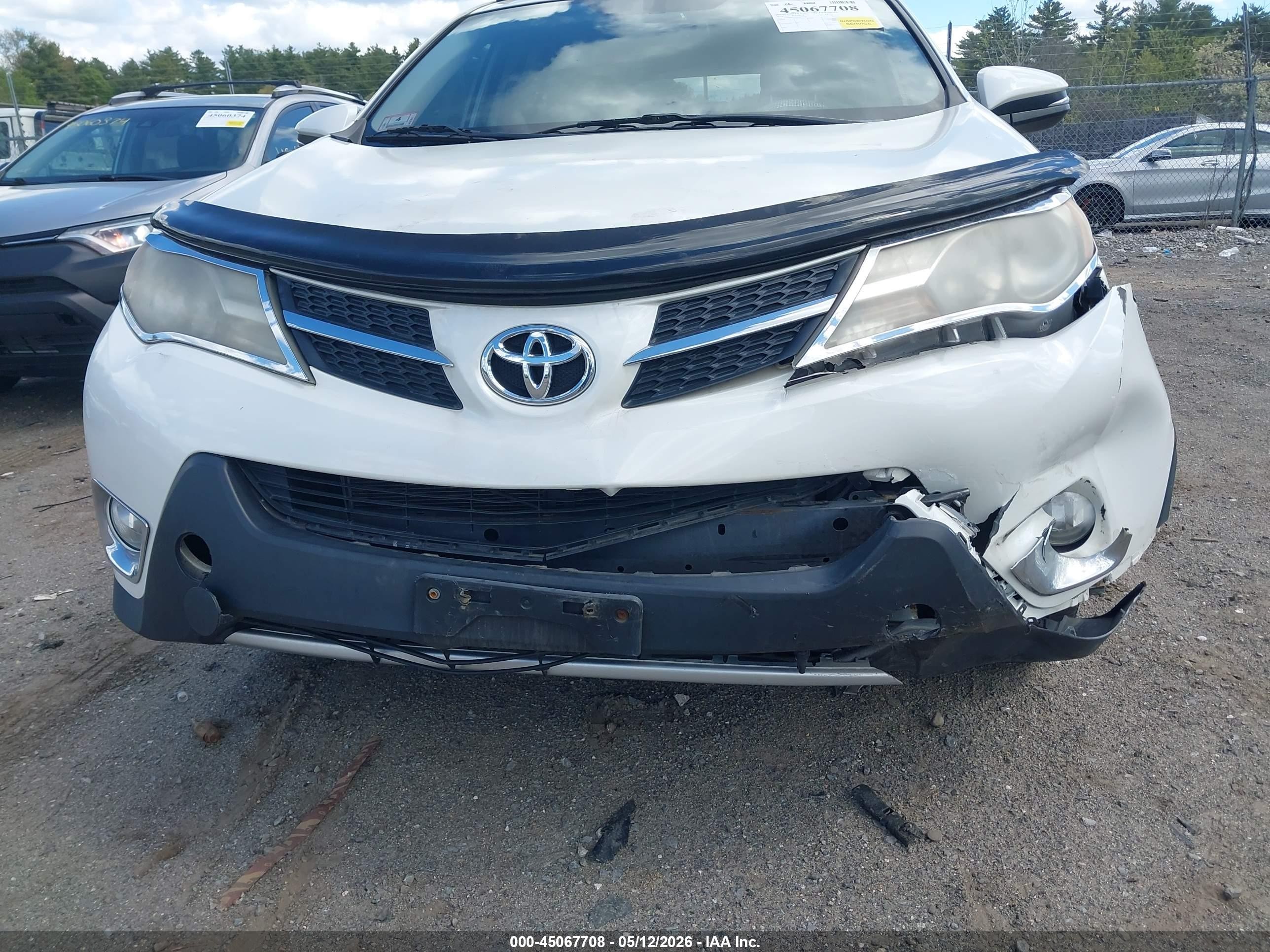2014 Toyota Rav4 Limited White vin: JTMDFREV8ED049004