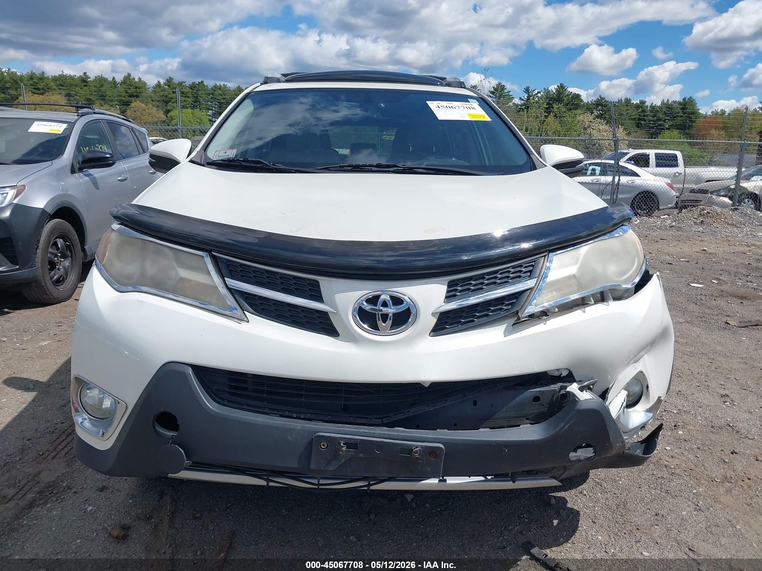 2014 Toyota Rav4 Limited White vin: JTMDFREV8ED049004