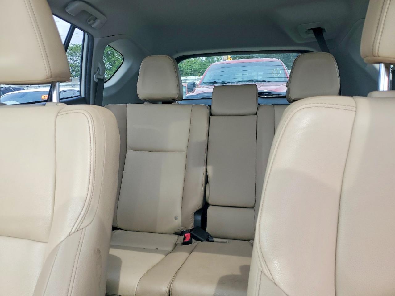 2014 Toyota Rav4 Limited White vin: JTMDFREV8ED075554