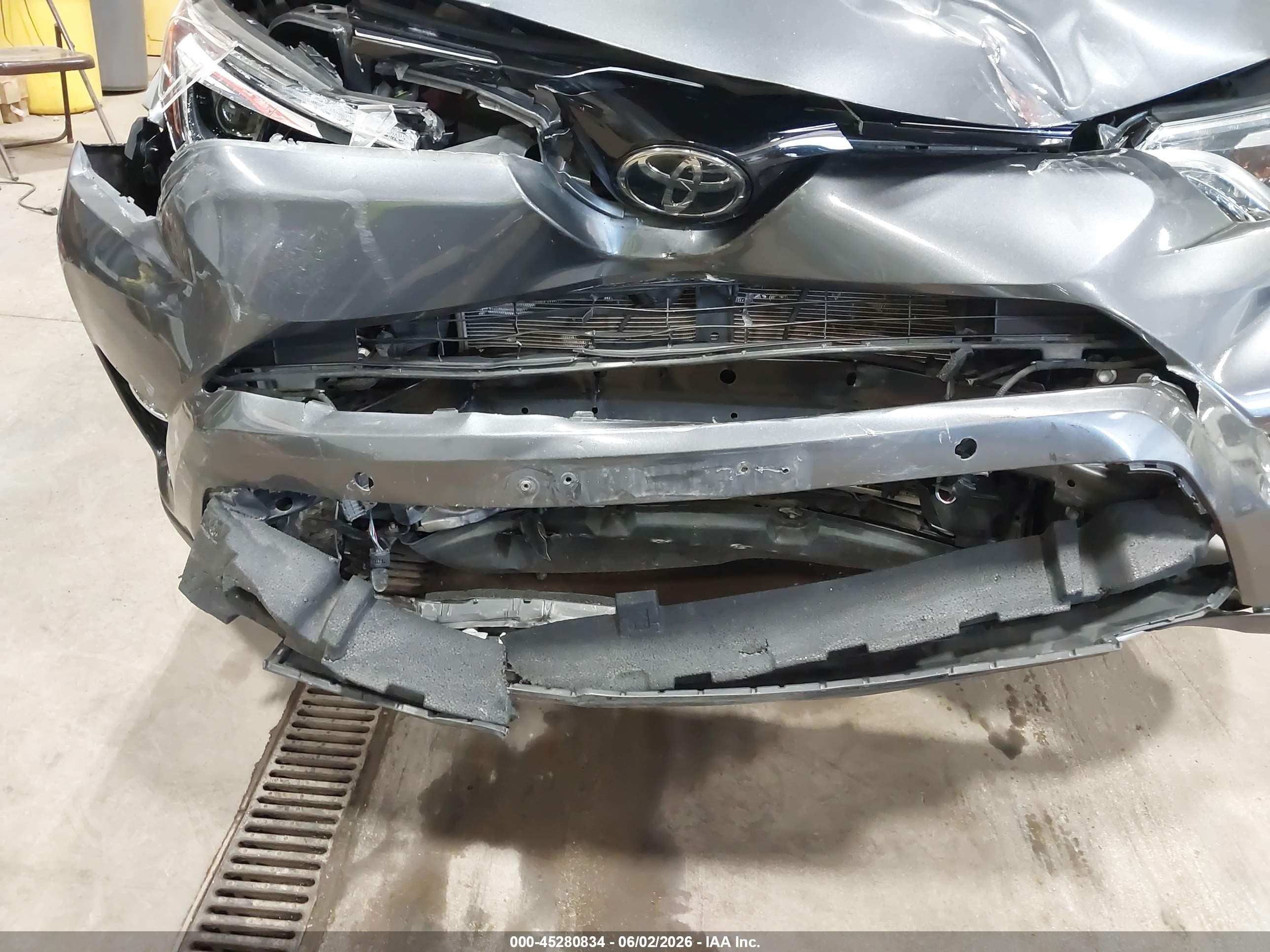 2017 Toyota Rav4 Limited Gray vin: JTMDFREV8HD215526