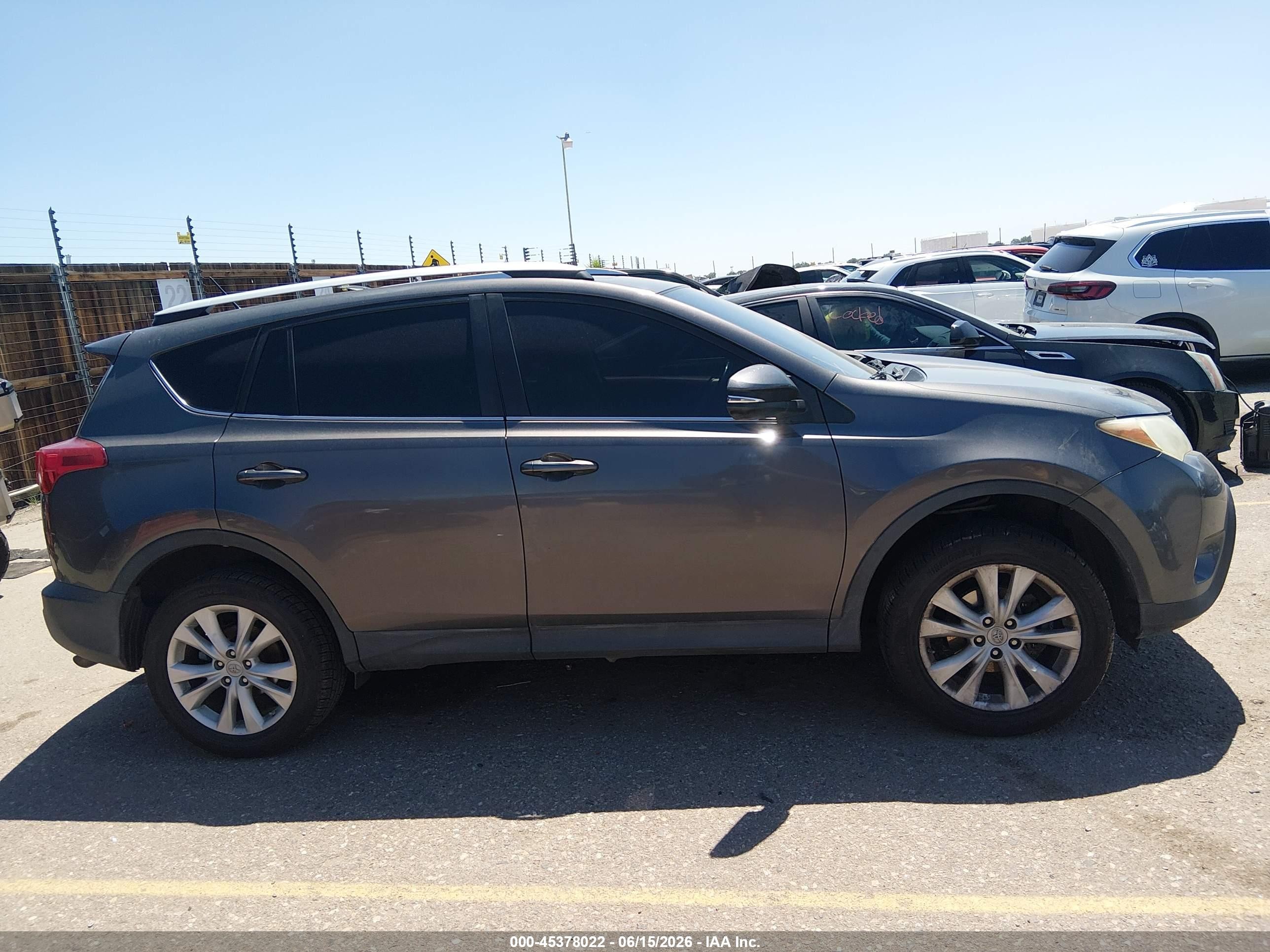 2013 Toyota Rav4 Limited Silver vin: JTMDFREV9D5002654