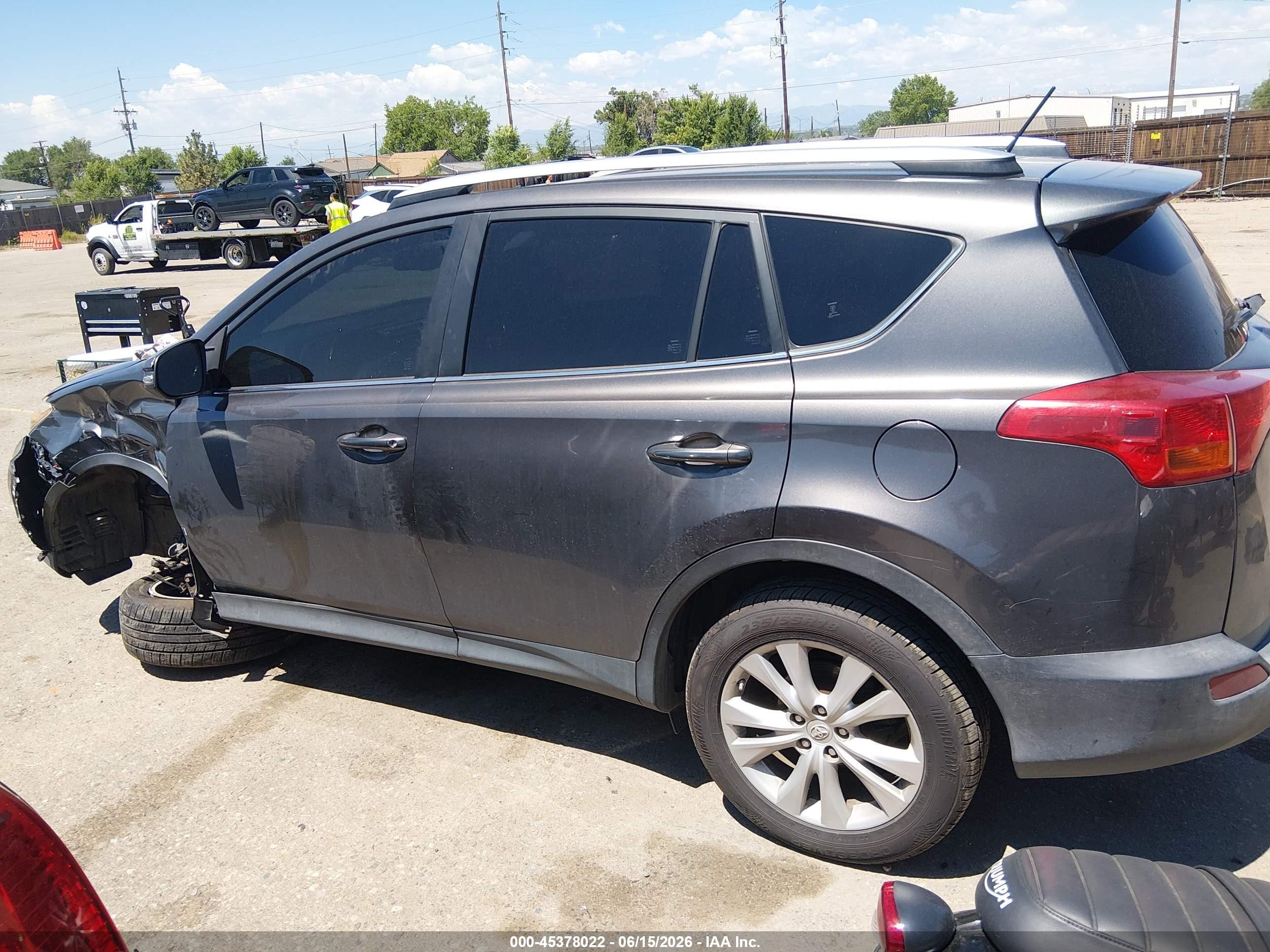 2013 Toyota Rav4 Limited Silver vin: JTMDFREV9D5002654