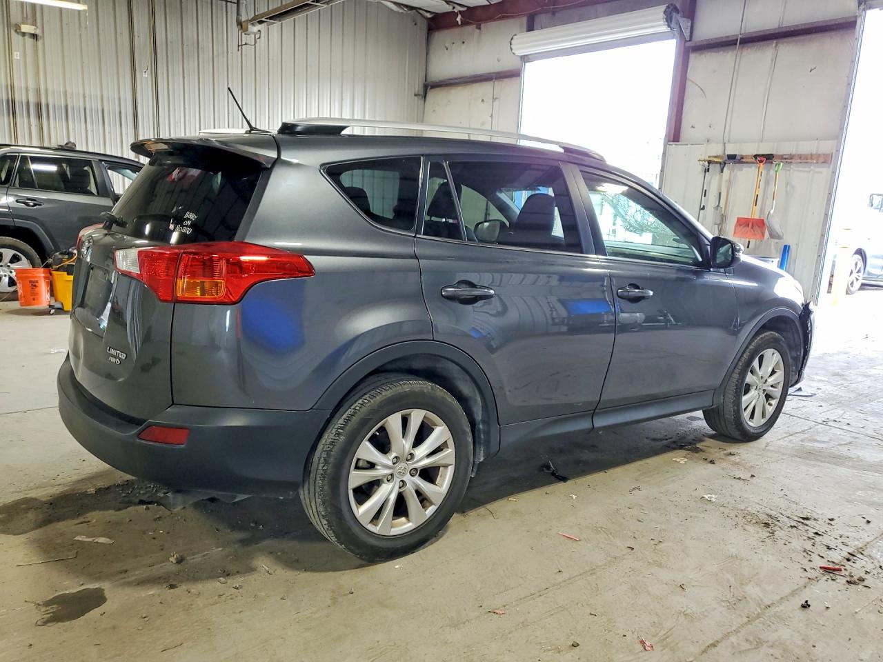 2015 Toyota Rav4 Limited Gray vin: JTMDFREV9FD105436