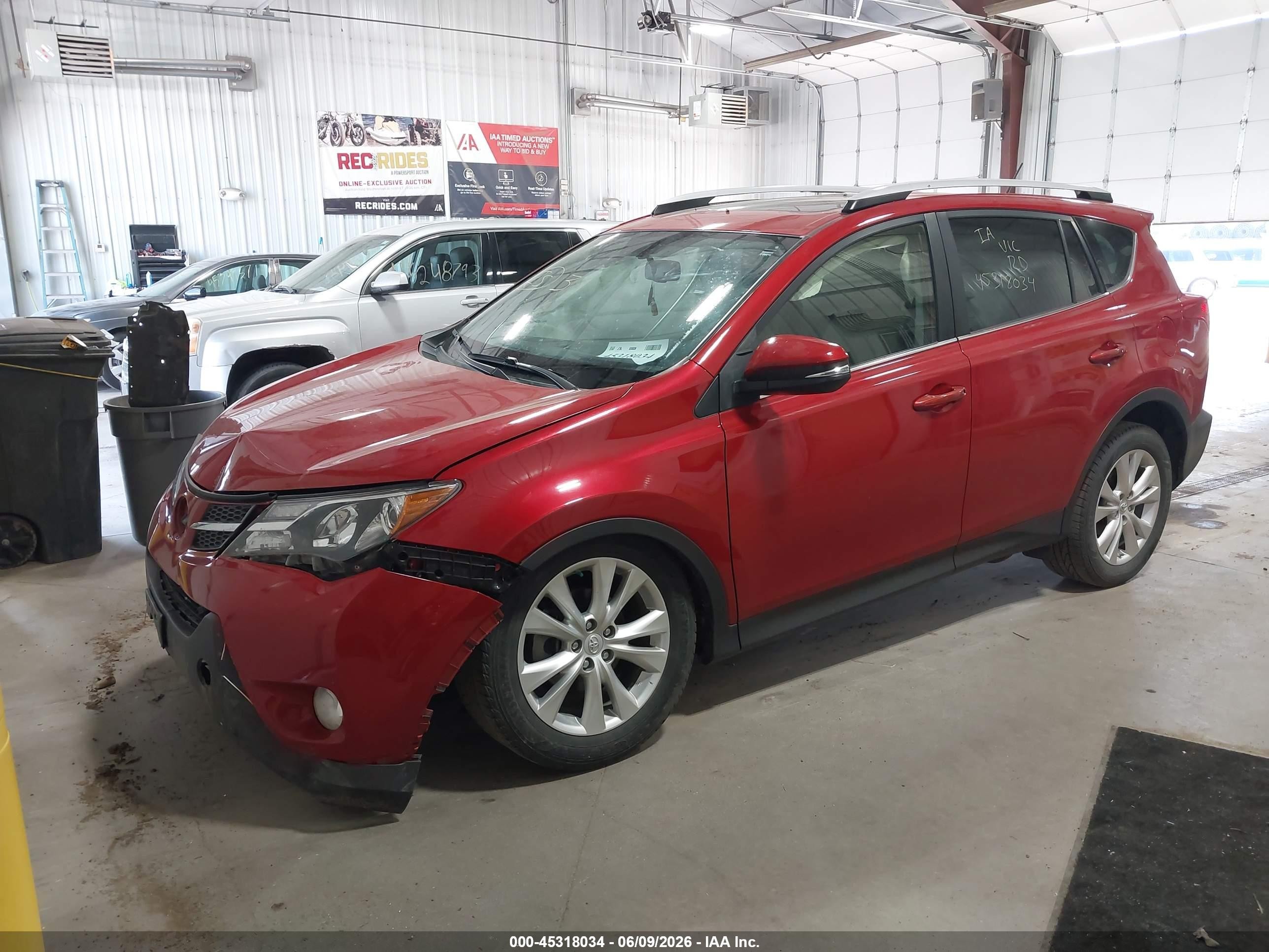 2015 Toyota Rav4 Limited Red vin: JTMDFREV9FD123855