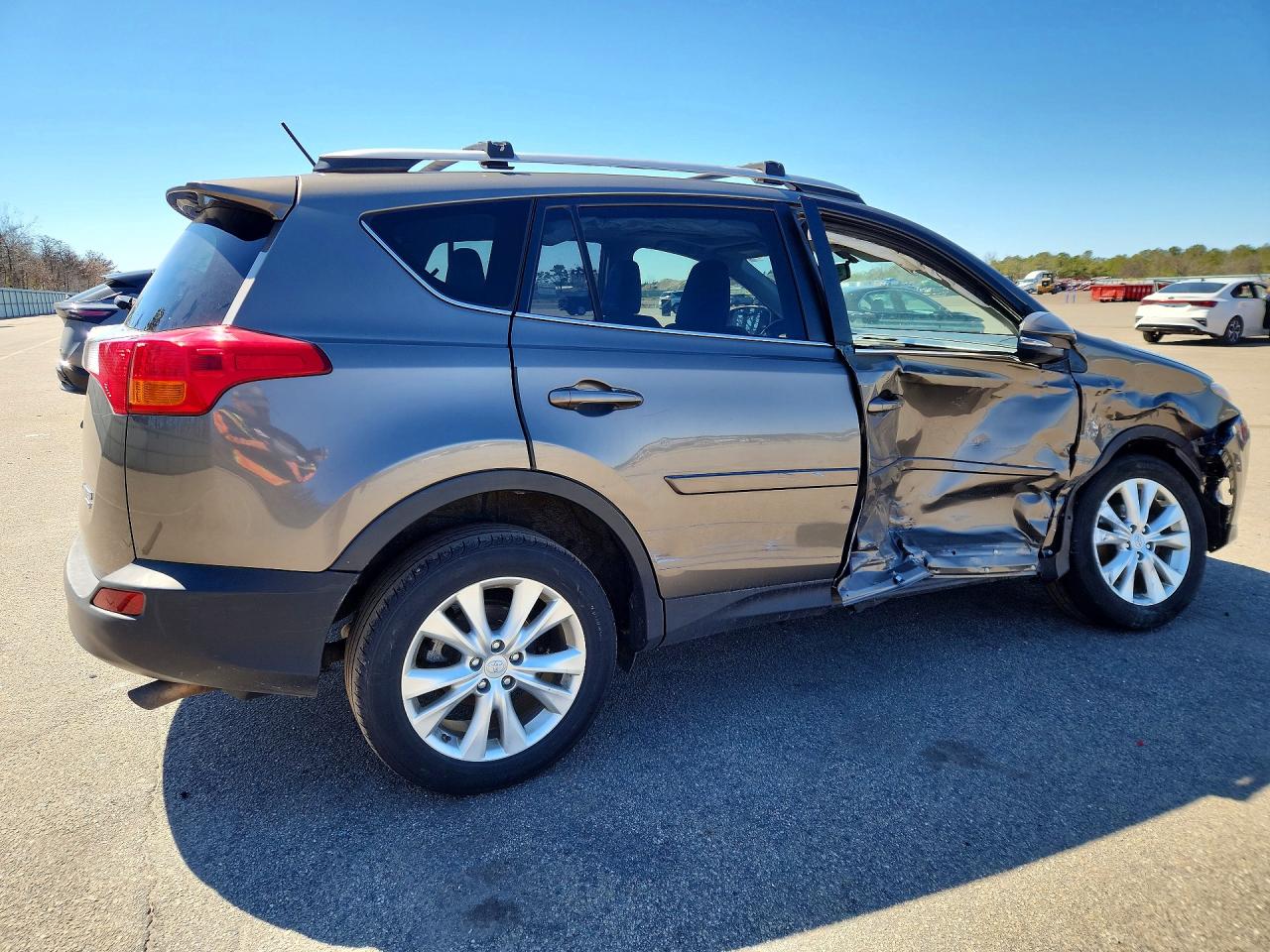 2015 Toyota Rav4 Limited Серый vin: JTMDFREV9FD151686