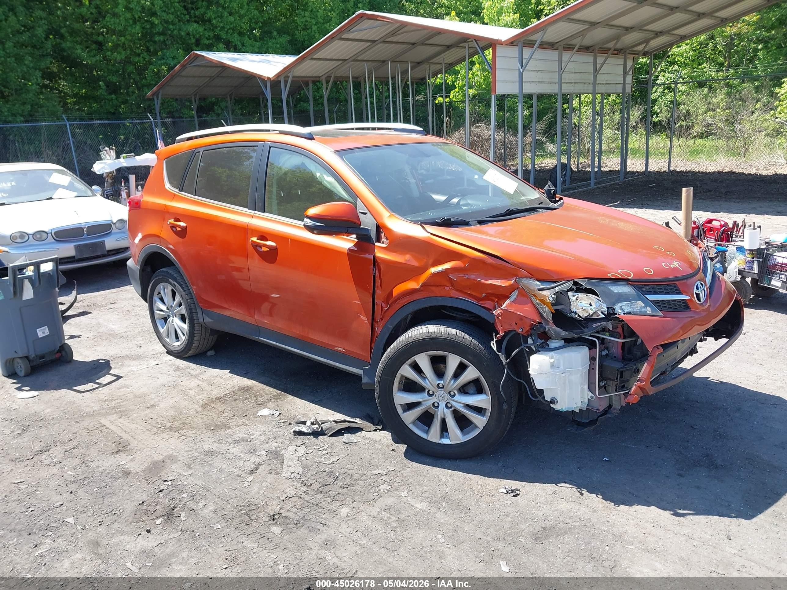 2015 Toyota Rav4 Limited Orange vin: JTMDFREVXFD133469