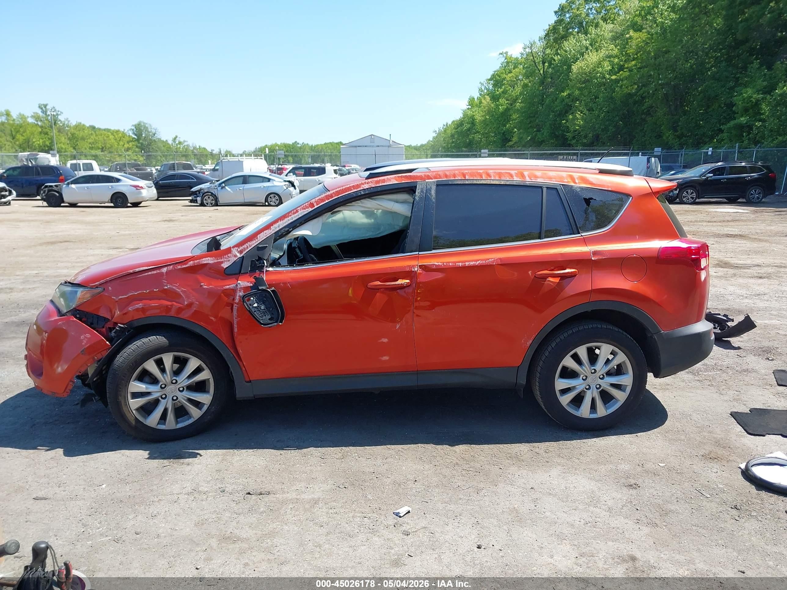 2015 Toyota Rav4 Limited Orange vin: JTMDFREVXFD133469