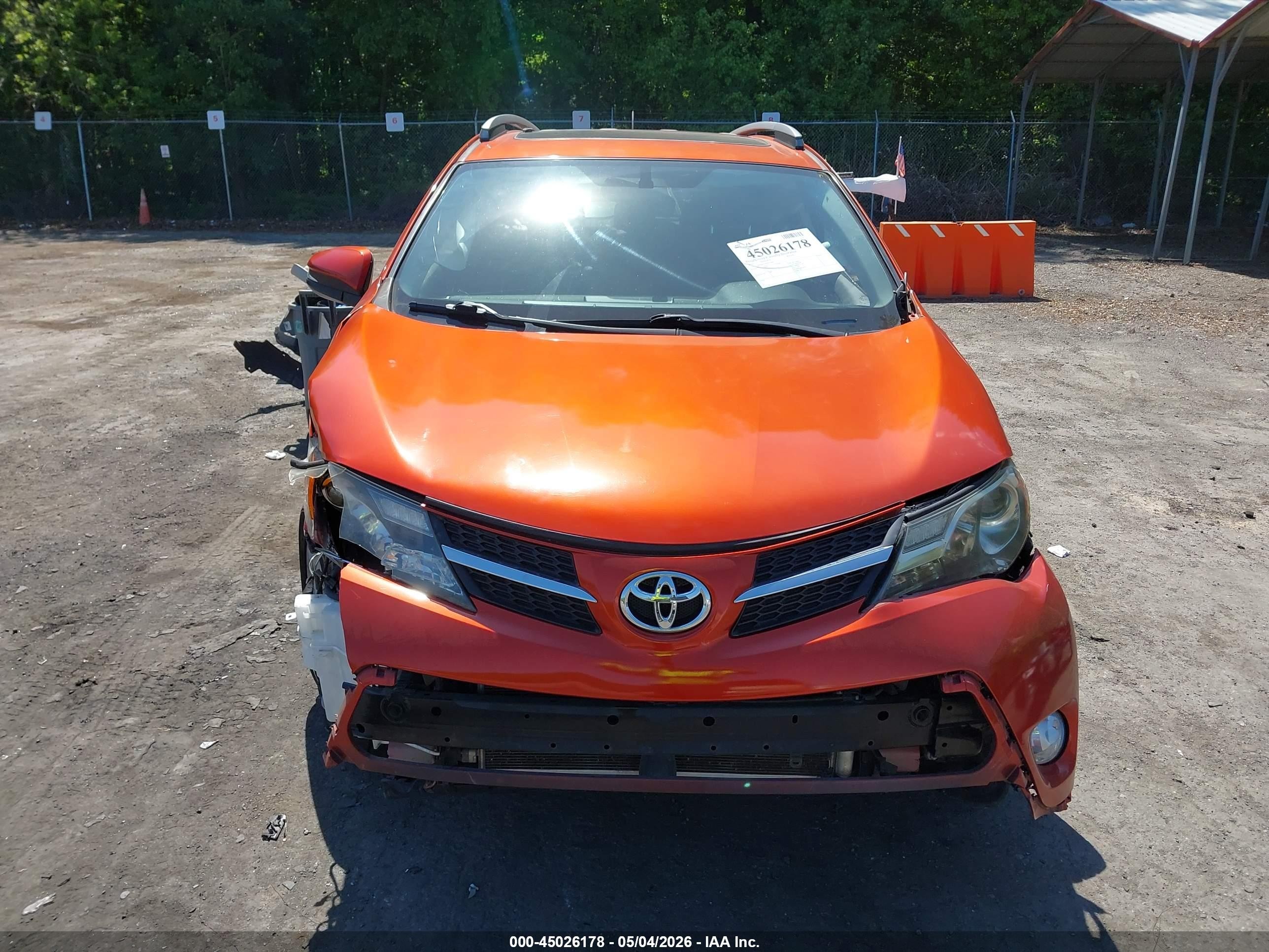 2015 Toyota Rav4 Limited Orange vin: JTMDFREVXFD133469