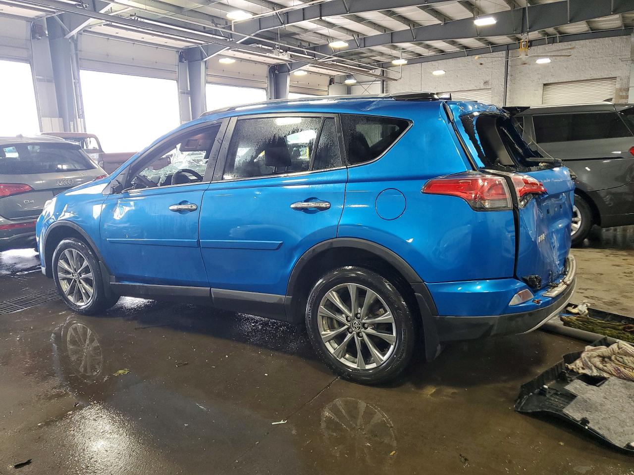 2018 Toyota Rav4 Limited Blue vin: JTMDFREVXJJ216880
