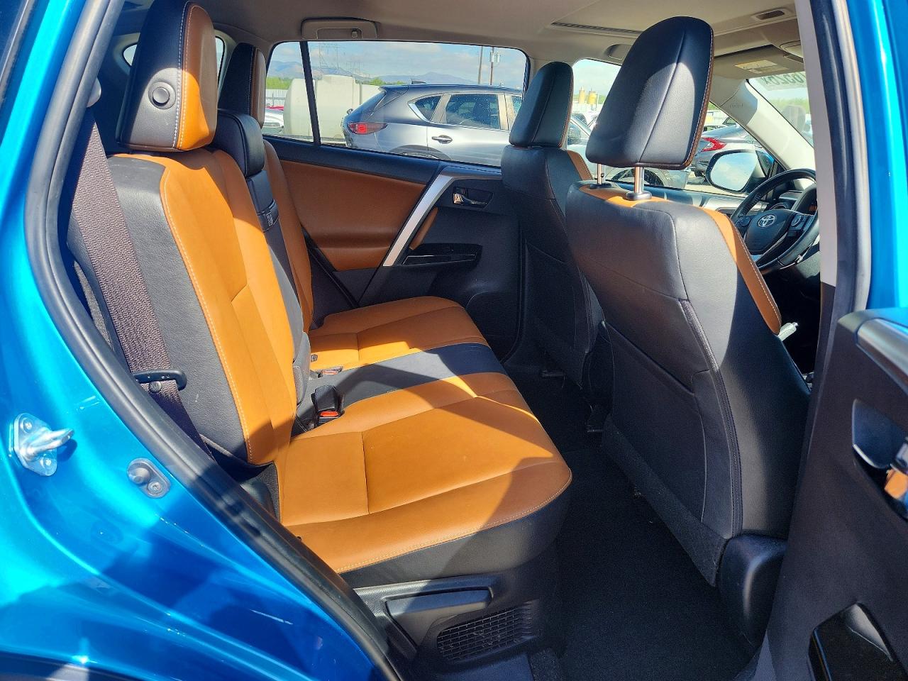 2017 Toyota Rav4 Hv Limited Blue vin: JTMDJREV3HD148199