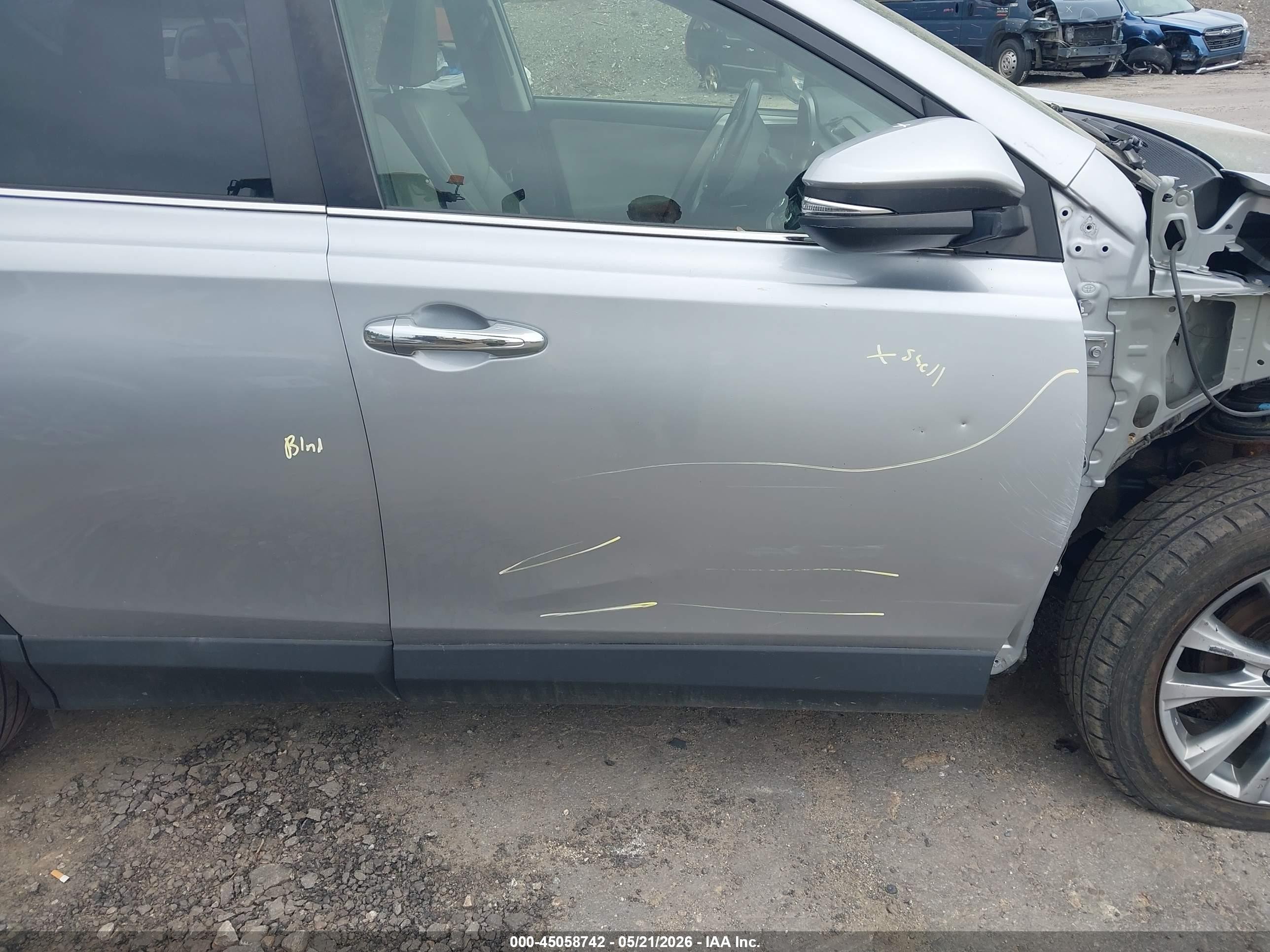 2017 Toyota Rav4 Hybrid Limited Silver vin: JTMDJREV6HD070596